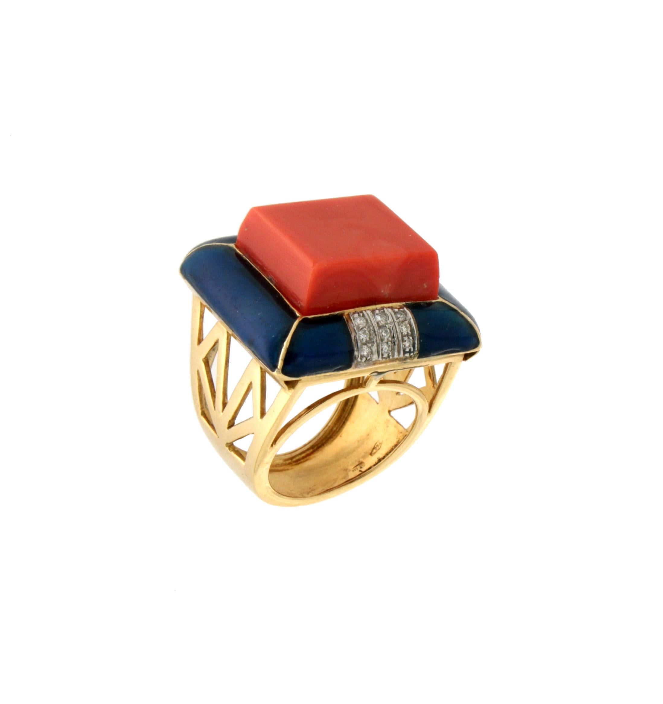 Artisan Handcraft Coral 18 Karat Yellow Gold Diamonds Cocktail Ring For Sale