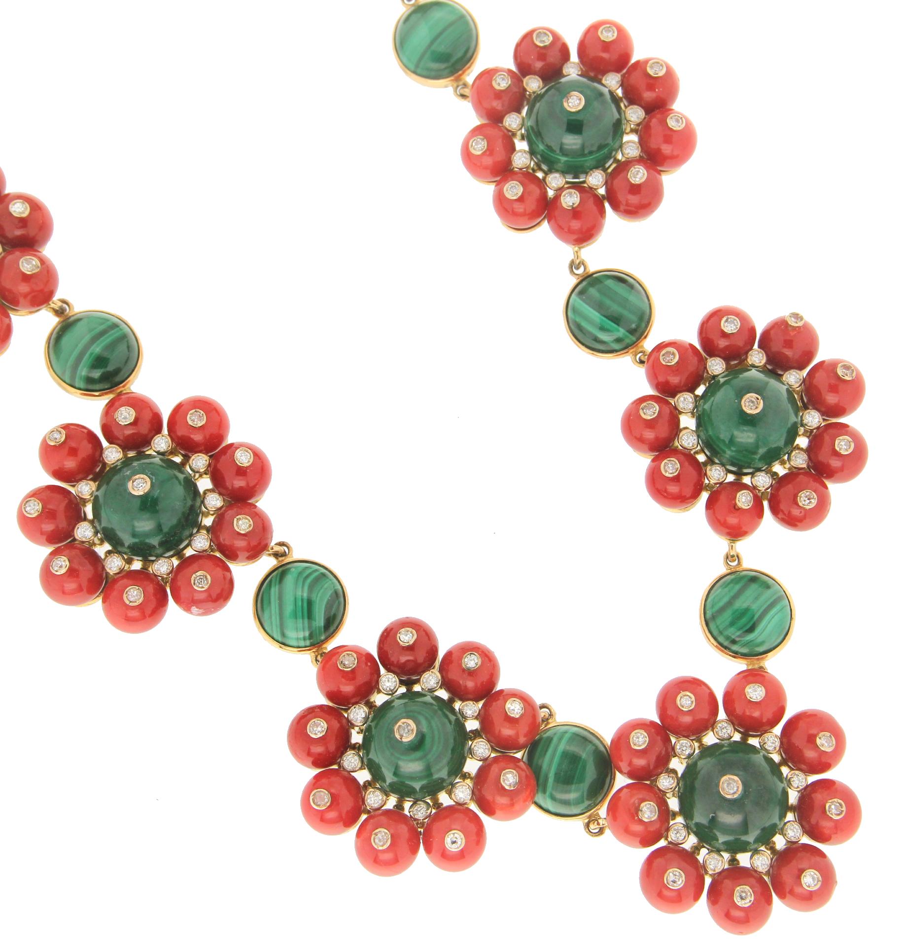 Handcraft Coral 18 Karat Yellow Gold Malachite Diamonds Choker Necklace In New Condition In Marcianise, IT