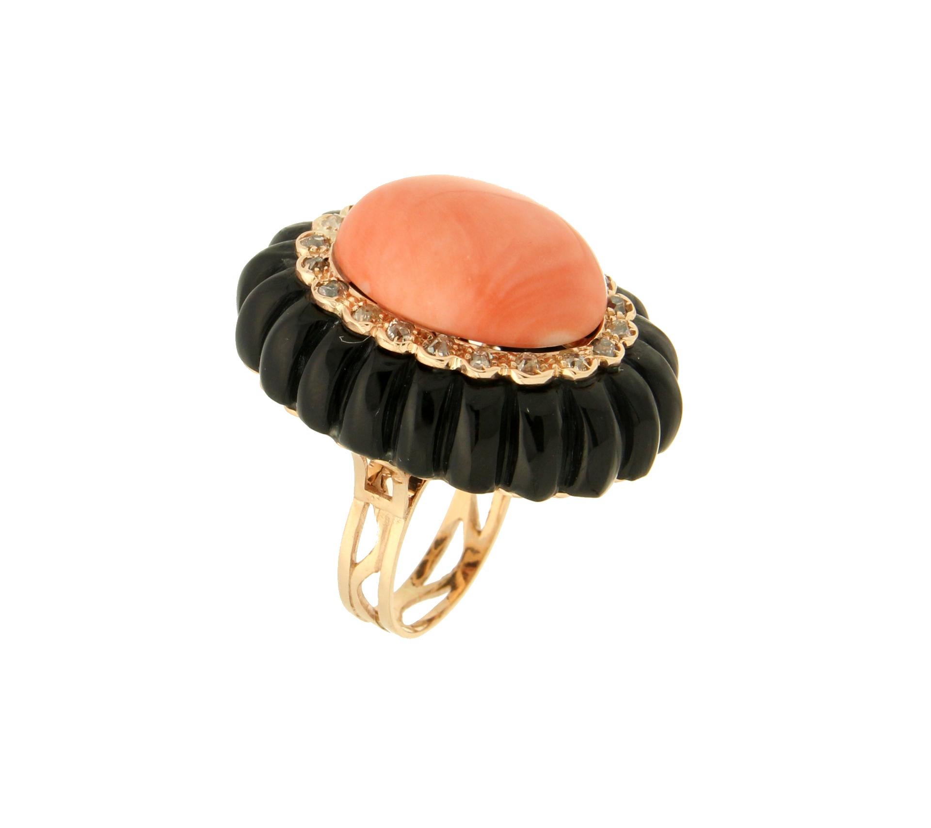 Artisan Handcraft Coral 14 Karat Yellow Gold Onyx Diamonds Cocktail Ring