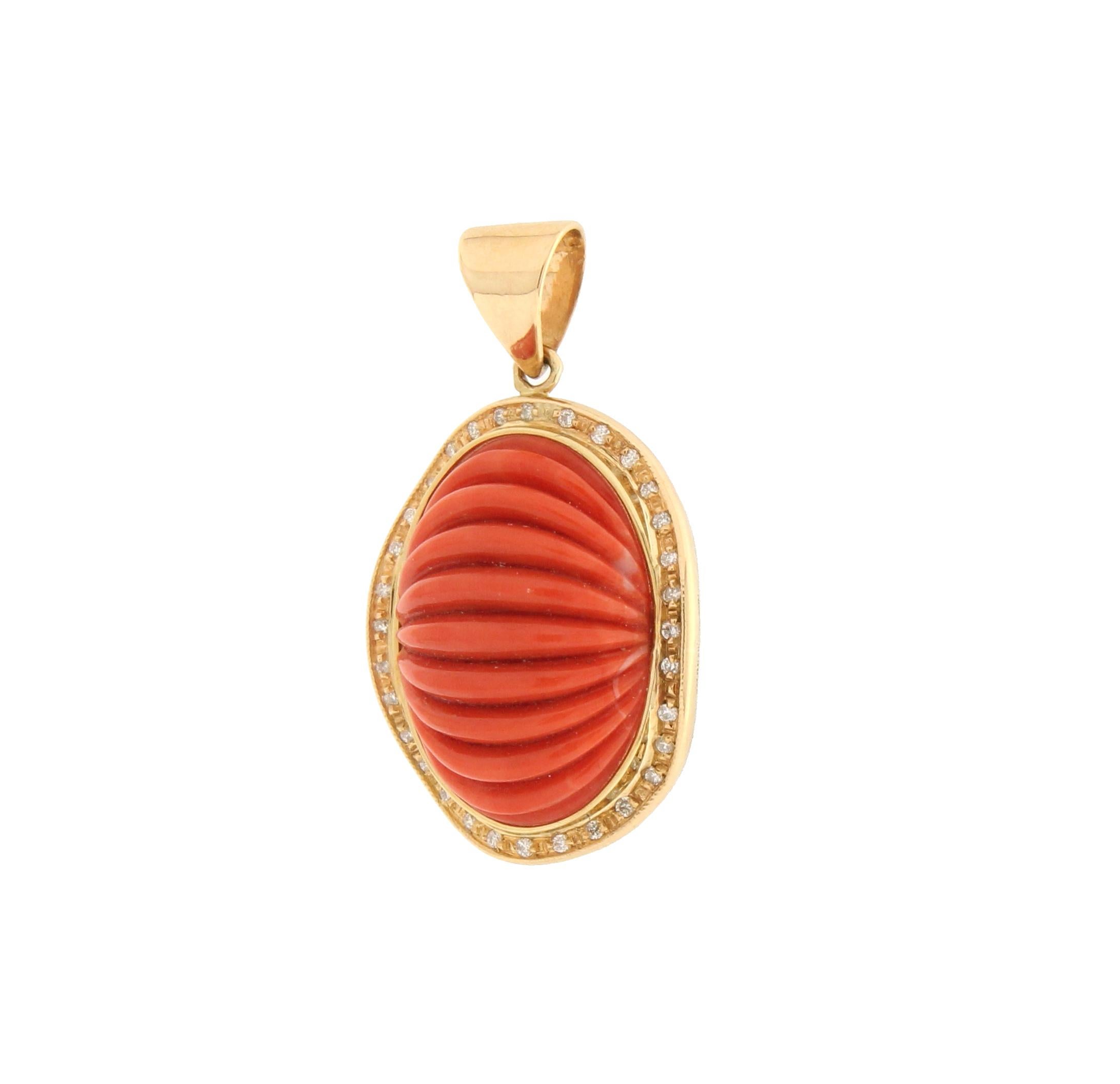 Handcraft Coral 18 Karat Yellow Gold Pendant Necklace In New Condition In Marcianise, IT