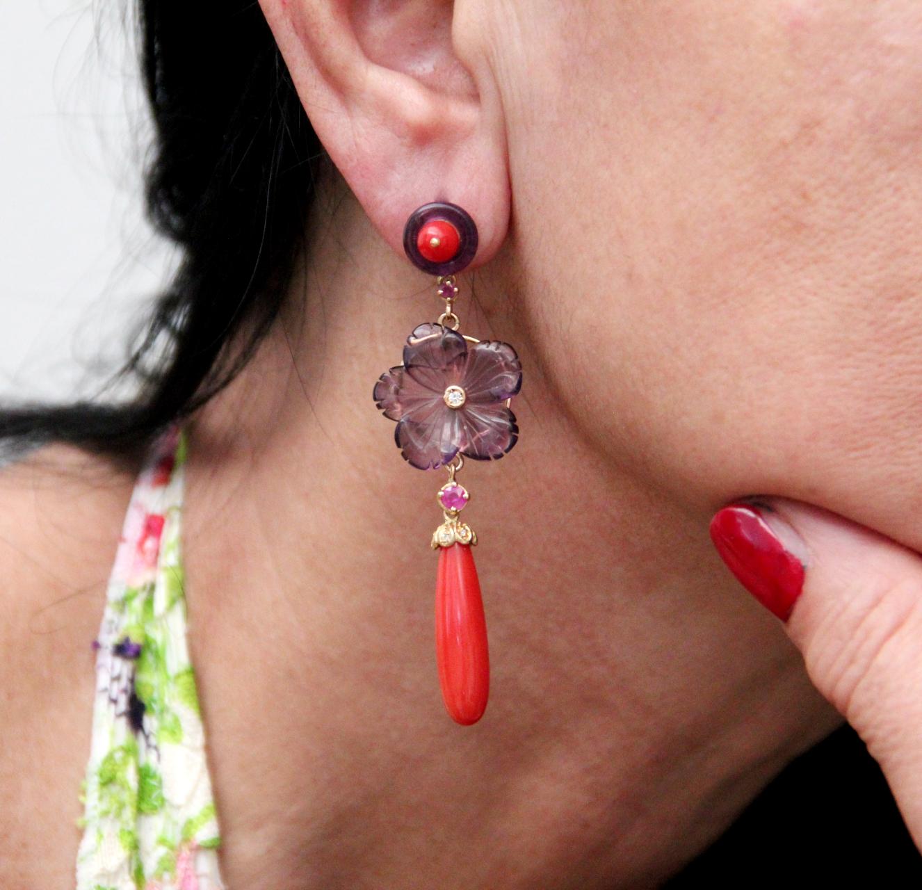 Handcraft Coral 18 Karat Yellow Gold Ruby Diamonds and Amethyst Drop Earrings In New Condition For Sale In Marcianise, IT