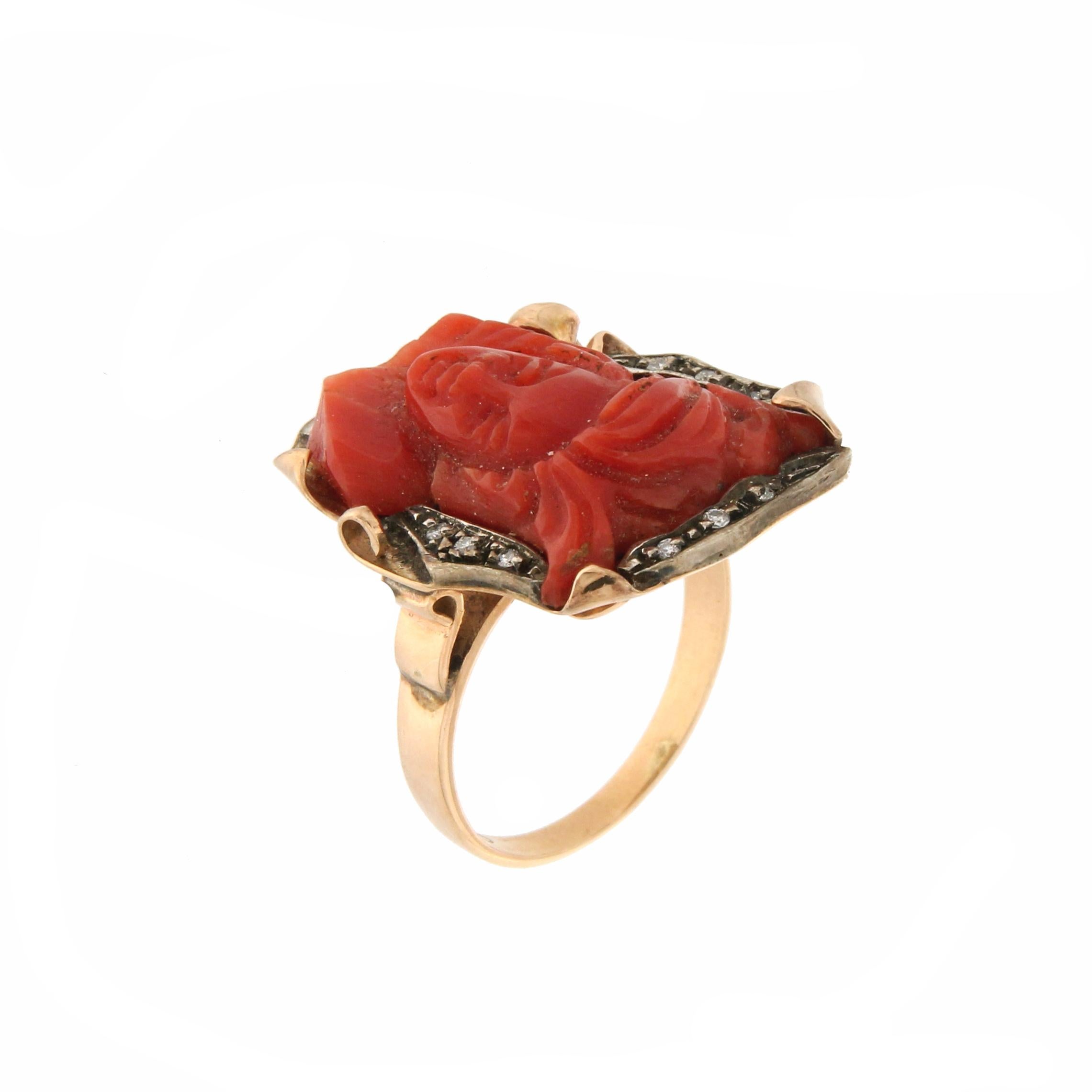 Handcraft Koralle Cameo 14 Karat Gelbgold Diamanten Cocktail Ring (Kunsthandwerker*in) im Angebot