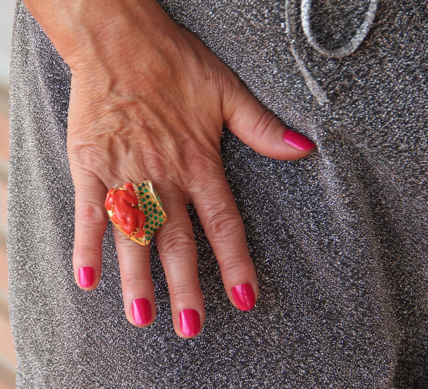 Handcraft Coral Frog 18 Karat Gold Diamonds Emeralds Cocktail Ring For Sale 7