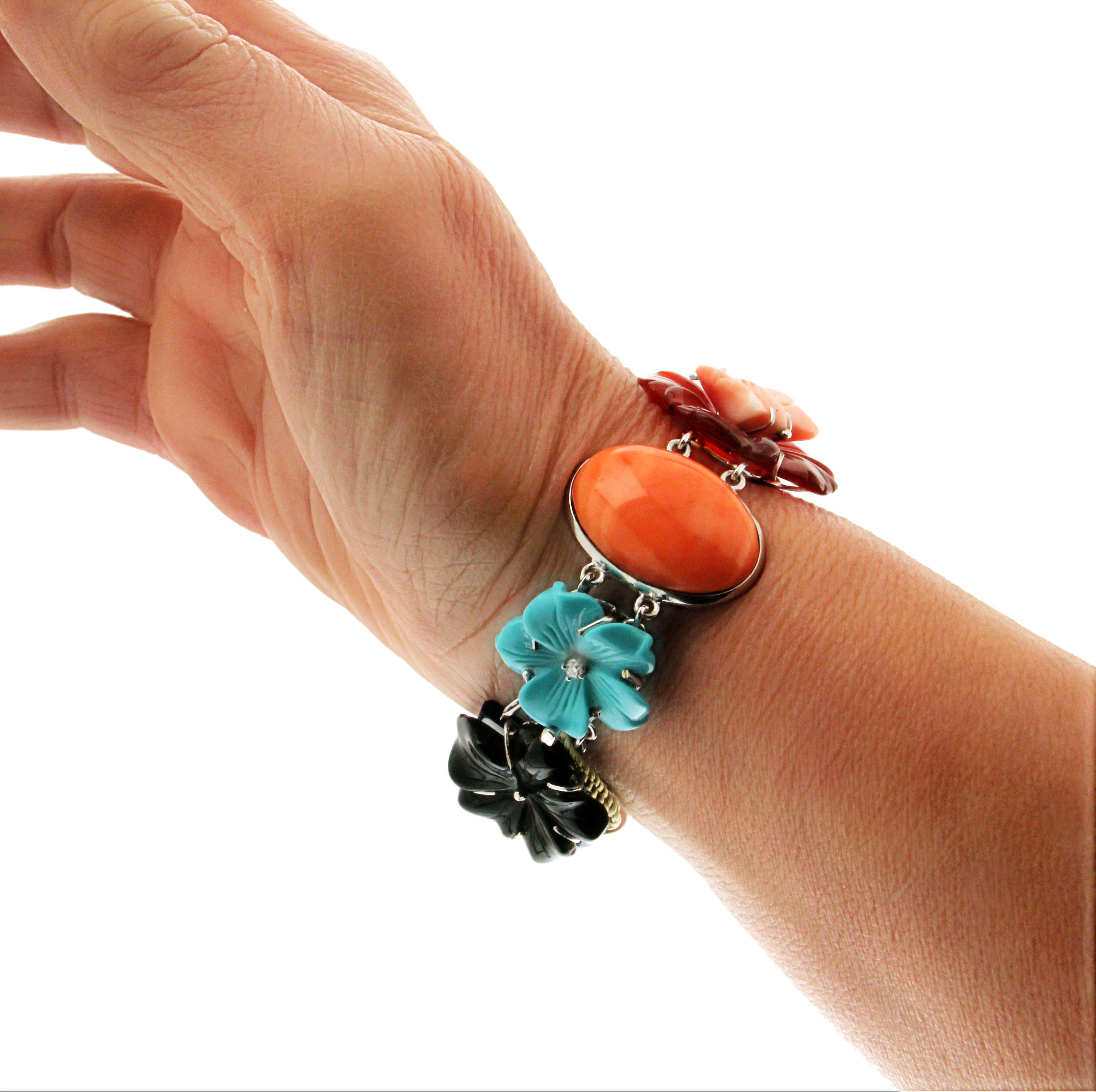Handcraft Coral Turquoise 18 Karat White Gold Cuff Bracelet In New Condition For Sale In Marcianise, IT