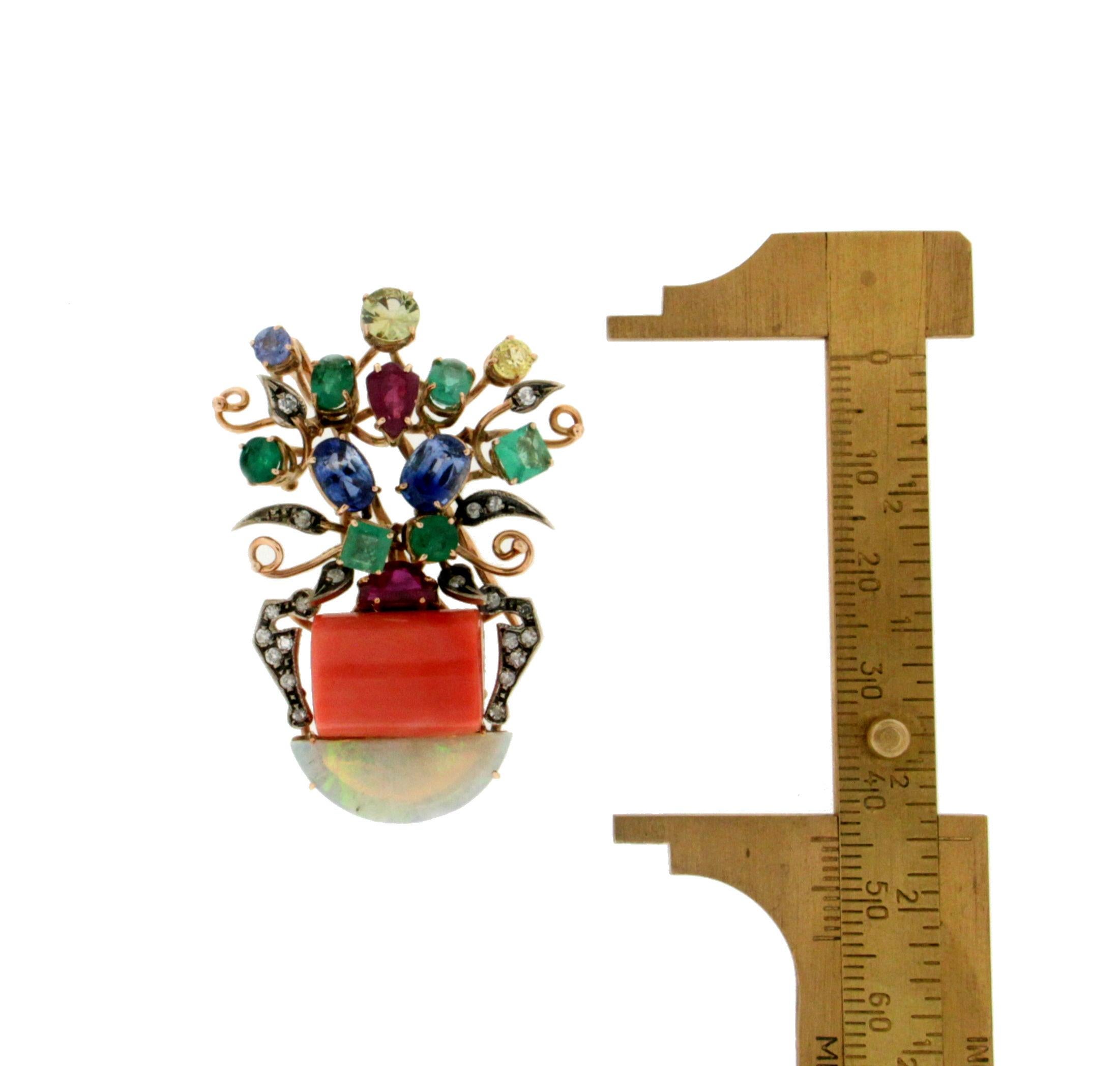 Handcraft Coral Vase 14 Karat Yellow Gold Diamonds Opal Emerald Brooch In New Condition In Marcianise, IT