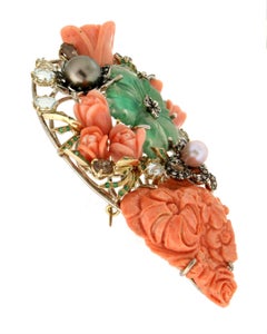 Handcraft Coral Vase 14 Karat Yellow Gold Diamonds Pendant Brooch
