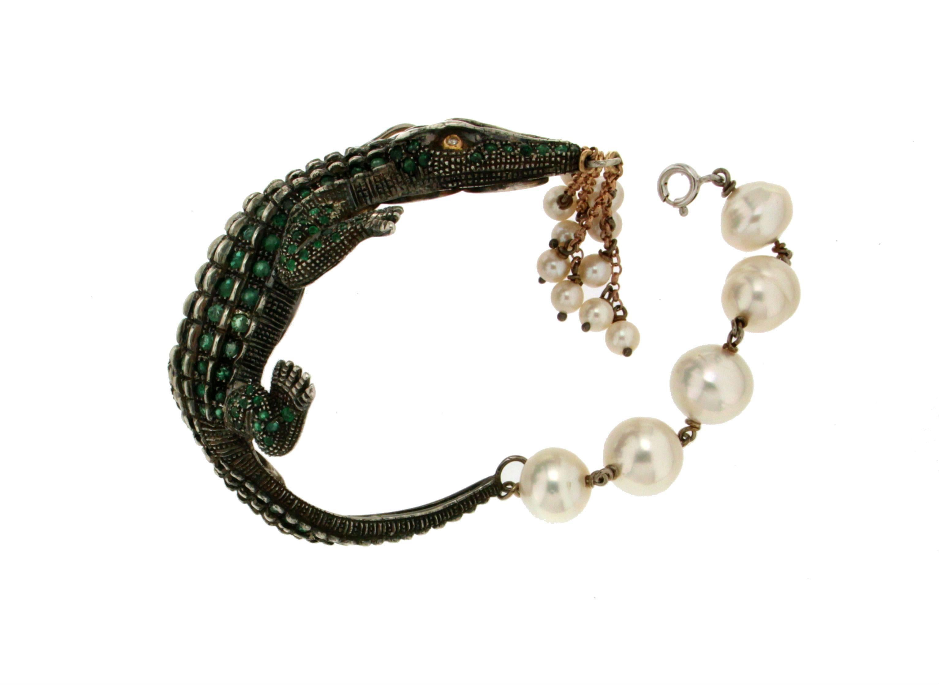 Artisan Handcraft Crocodile 14 Karat Yellow Gold Emeralds Pearls Cuff Bracelet