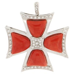 Collier pendentif croix en or blanc 18 carats diamants et corail Handcraft
