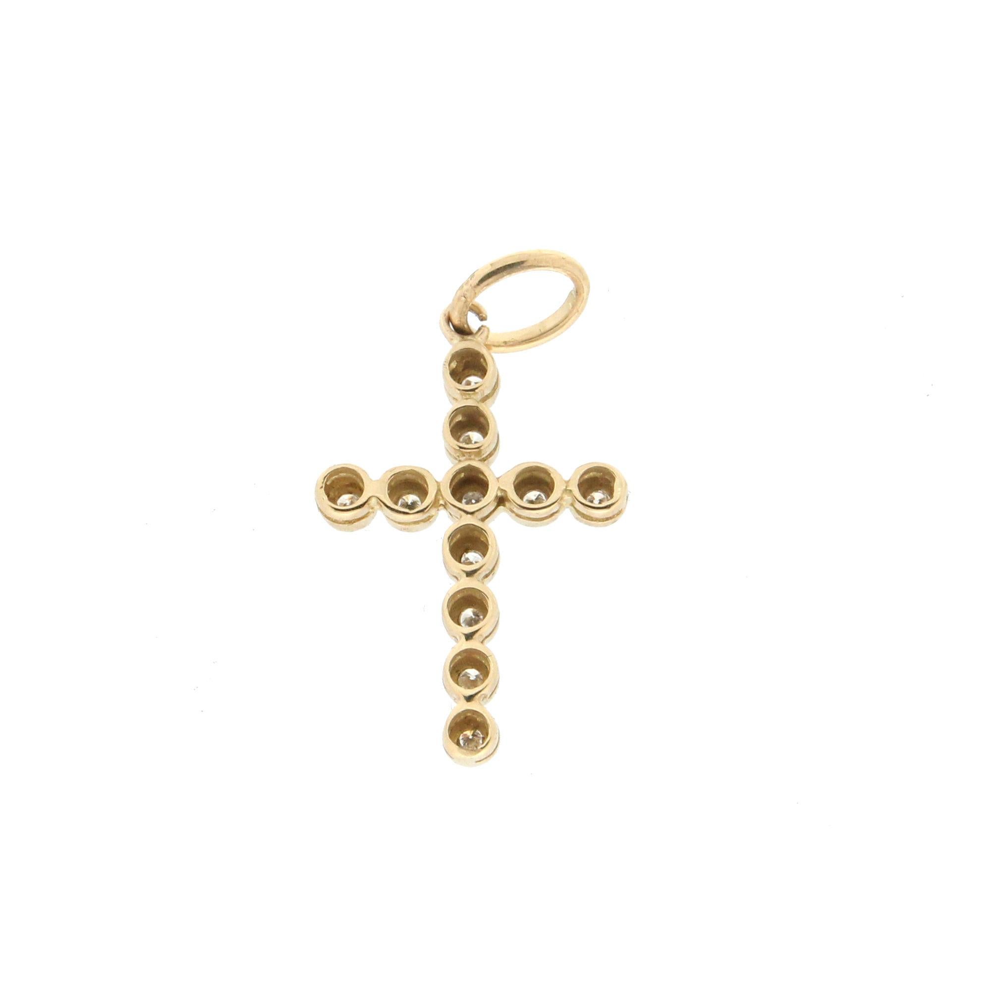 Handcraft Cross 18 Karat Yellow Gold Diamonds Pendant Necklace In New Condition In Marcianise, IT