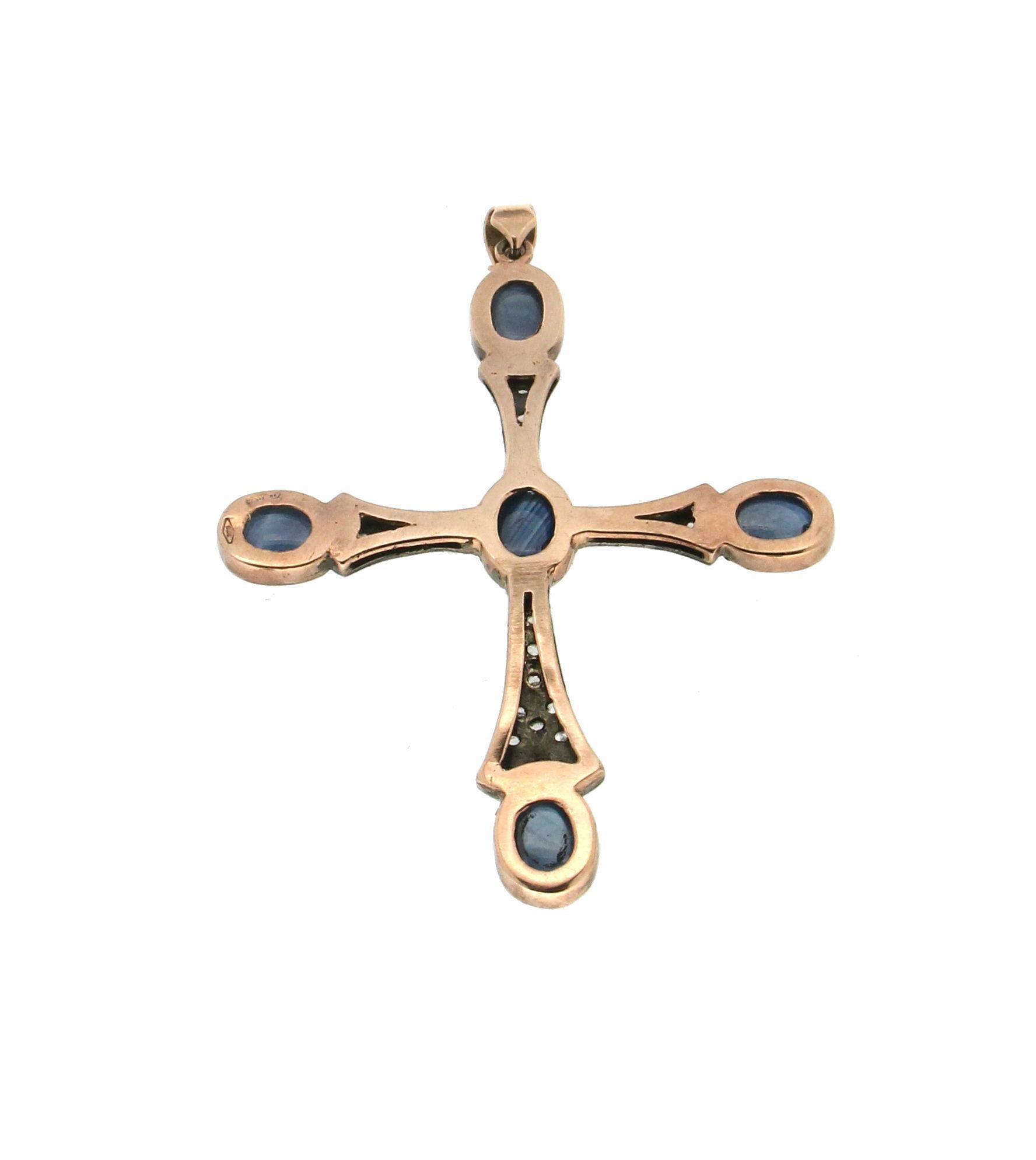 Handcraft Cross 9 Karat Yellow Gold Diamonds and Sapphires Pendant Necklace In New Condition In Marcianise, IT