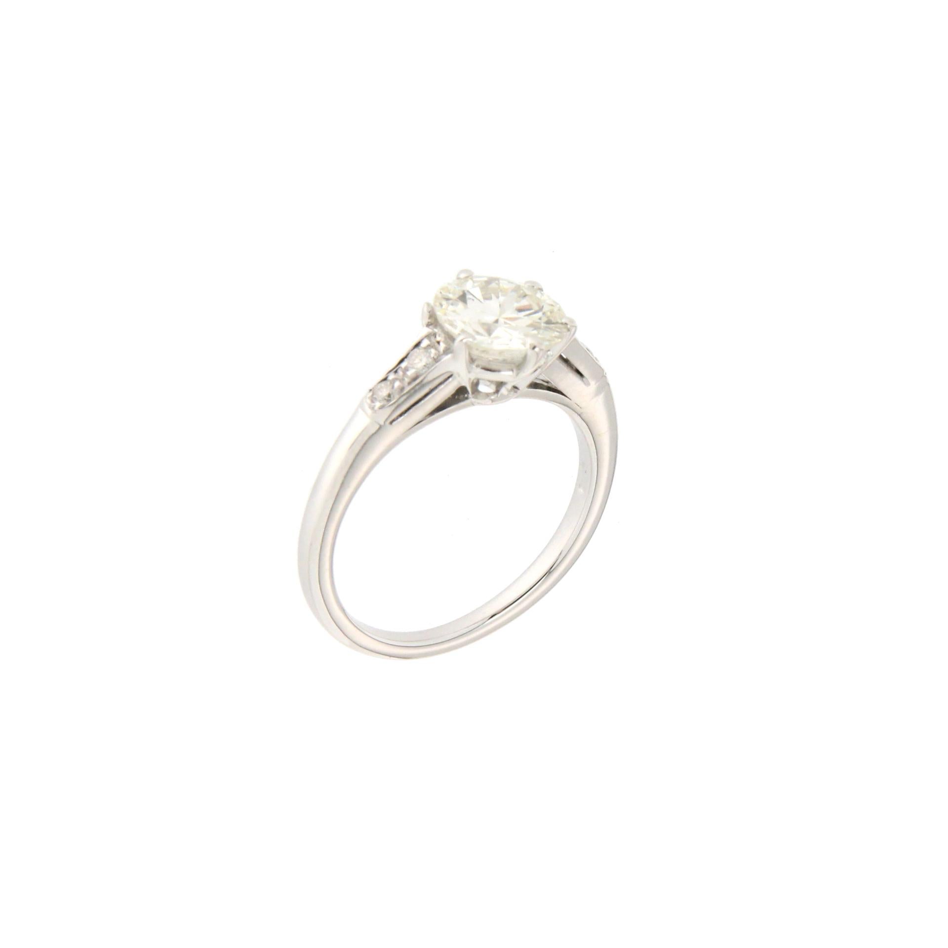 Brilliant Cut Handcraft Diamond 18 Karat White Gold Engagement Ring For Sale