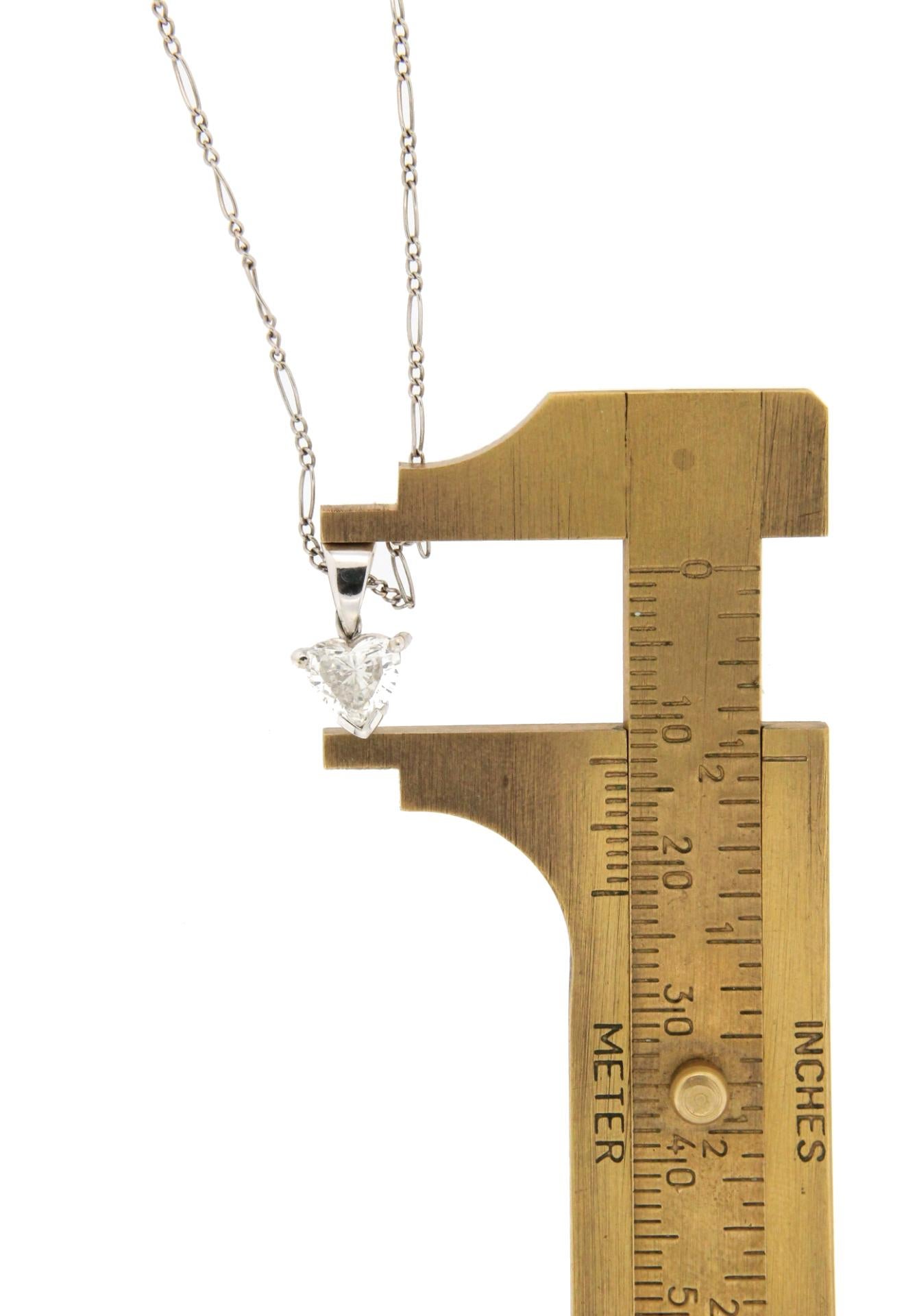 Handcraft Diamond Heart Platinum Pendant Necklace For Sale 2
