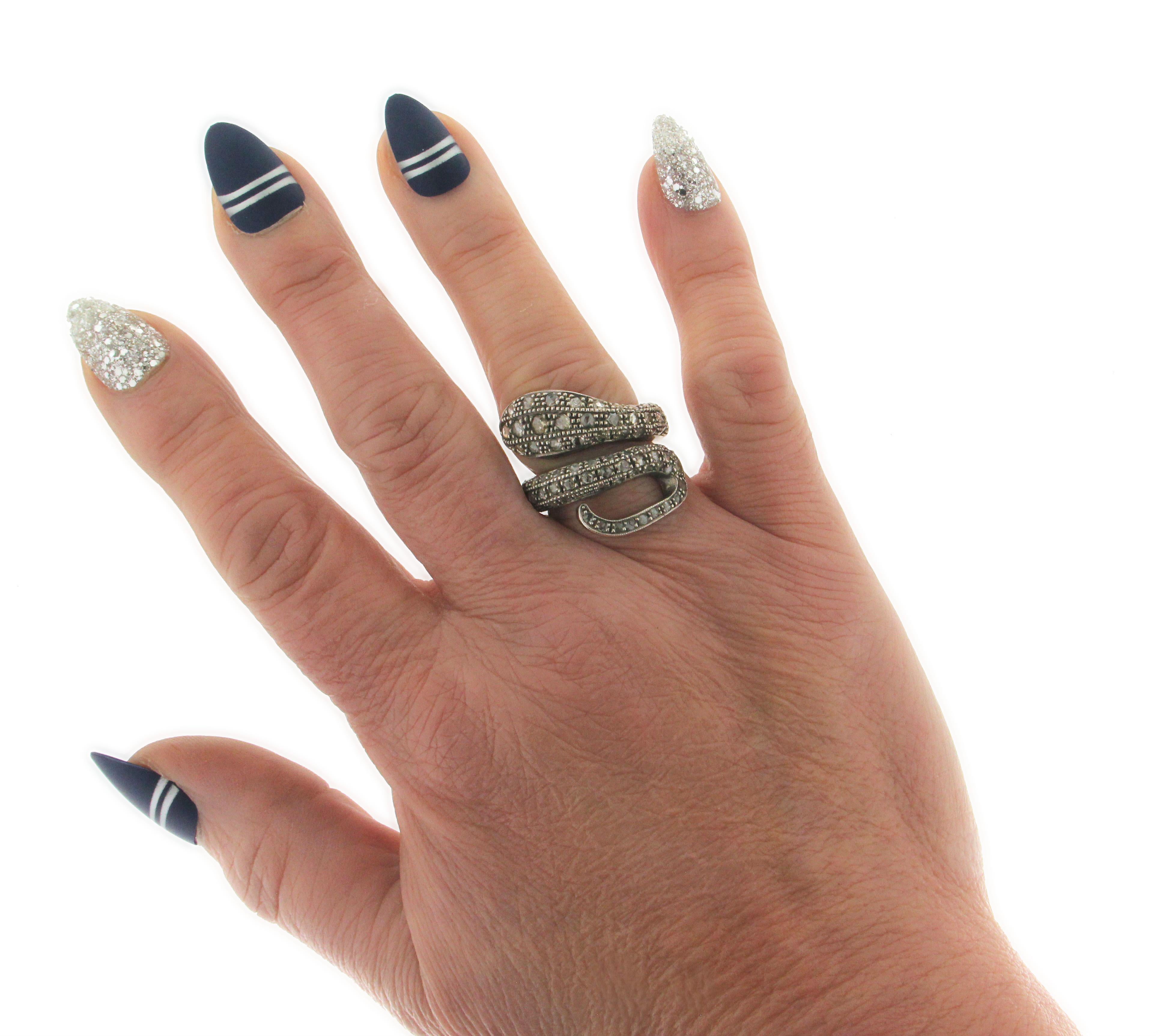 Bague cocktail serpent en or jaune 14 carats et argent avec diamants, fabrication artisanale Neuf - En vente à Marcianise, IT