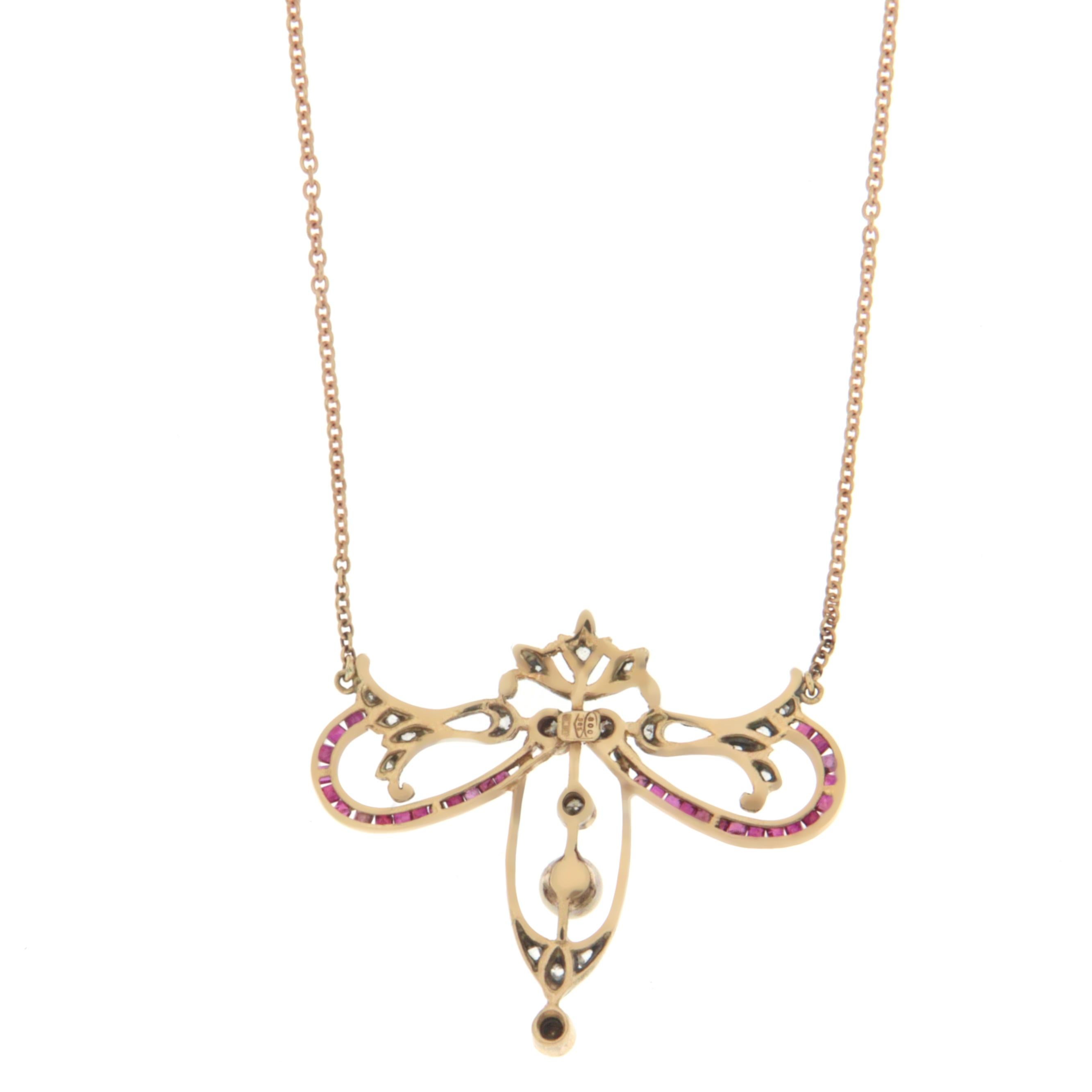 Handgefertigte Halskette mit Diamanten 14 Karat Gelbgold Rubin-Anhänger (Rosenschliff) im Angebot