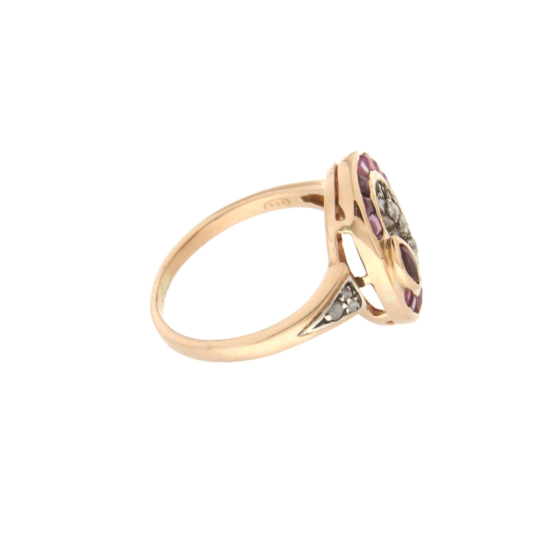 Handcraft Diamanten 14 Karat Gelbgold Rubin Cocktail Ring (Alteuropäischer Schliff) im Angebot