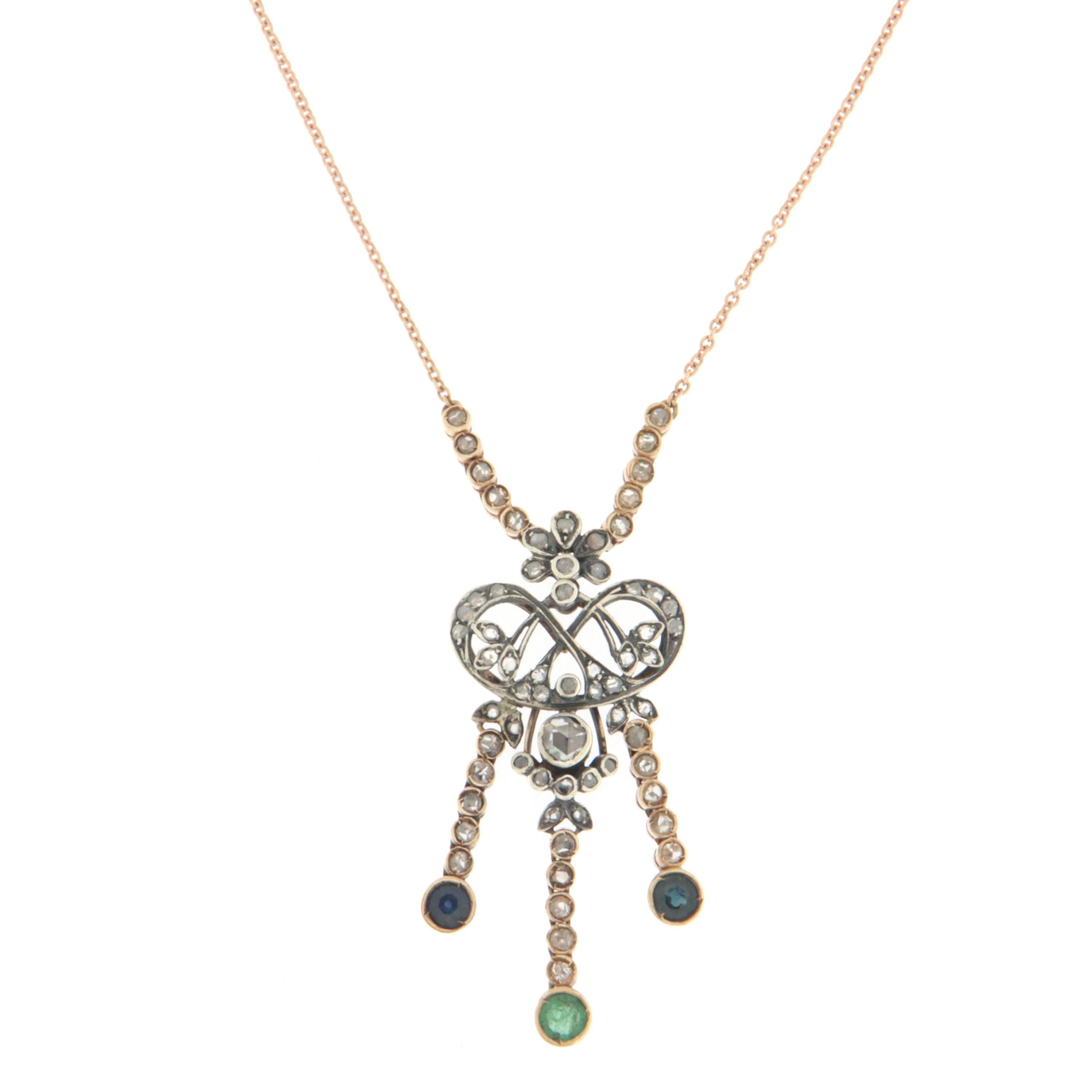 Halskette mit Anhänger, handgefertigte Diamanten 14 Karat Gelbgold Saphire Smaragd Damen im Angebot