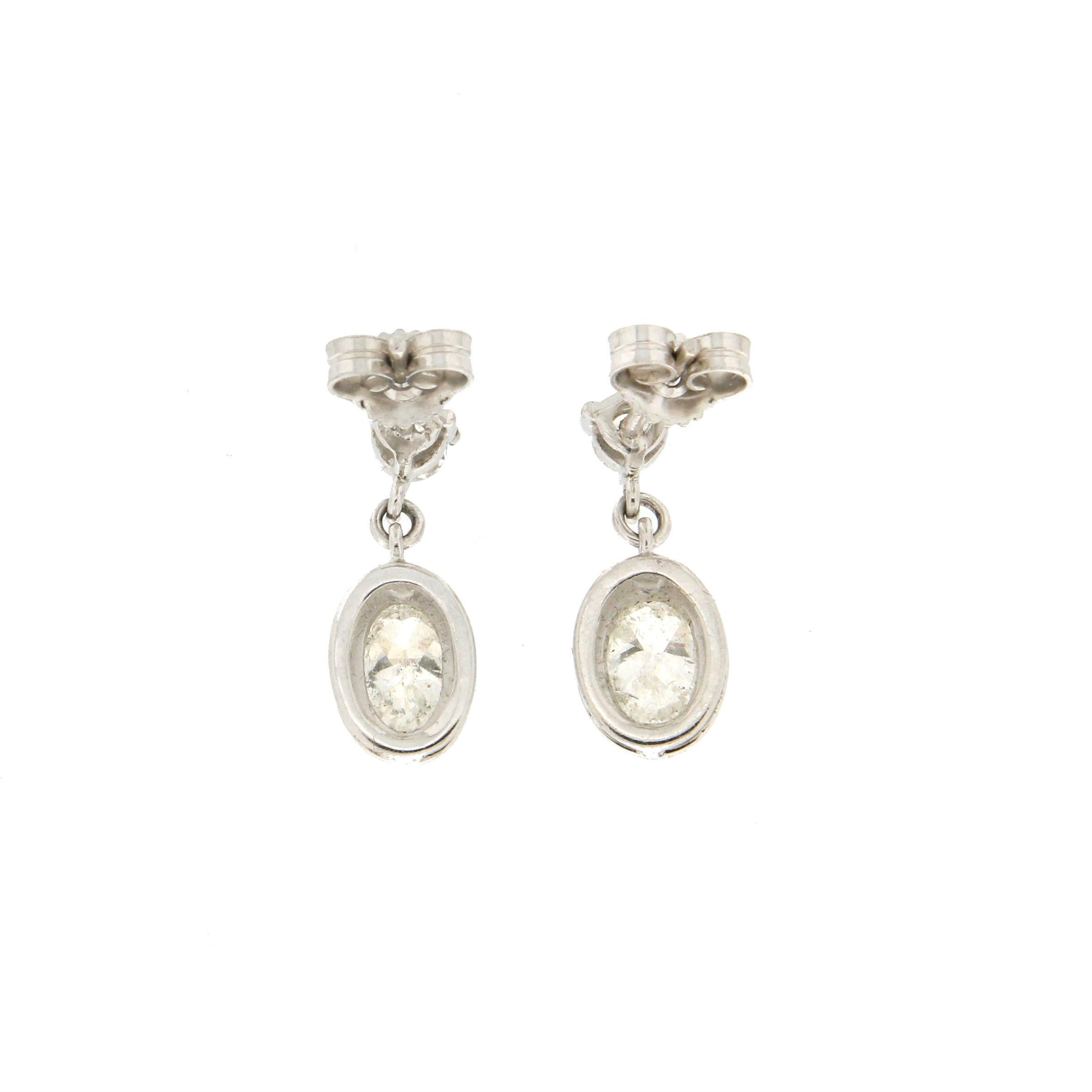 Artisan Handcraft Diamonds 18 Karat White Gold Drop Earrings