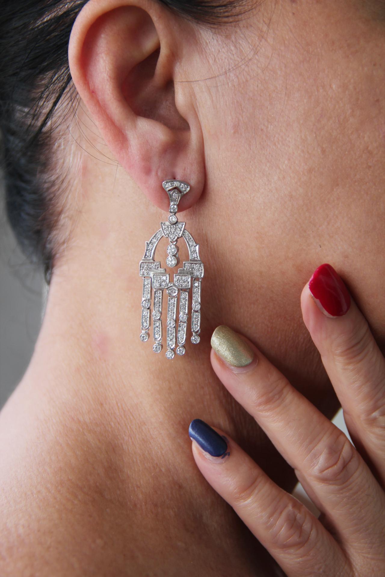 Handcraft Diamonds 18 Karat White Gold Drop Earrings For Sale 1