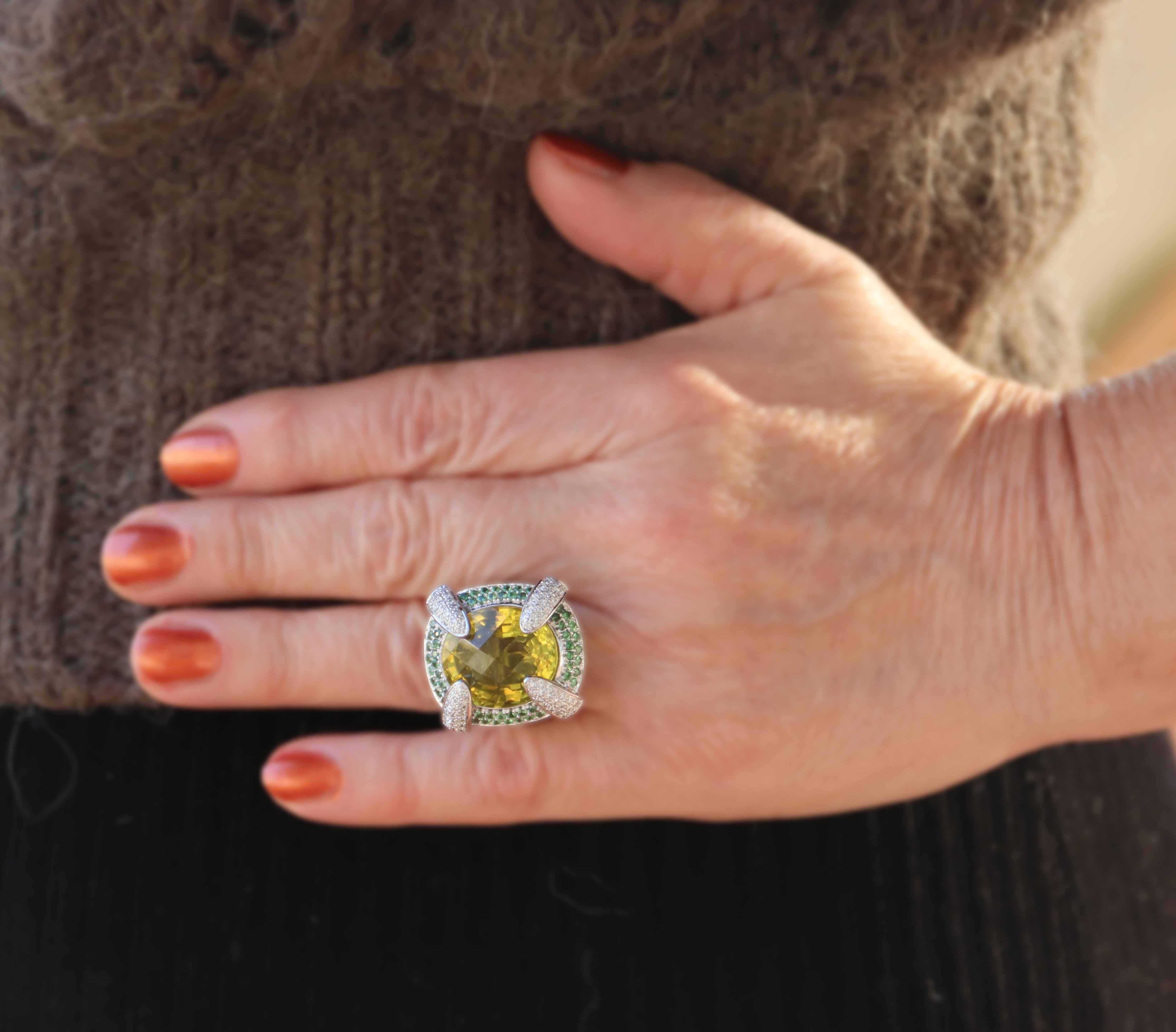 Handcraft Diamonds 18 Karat White Gold Emeralds Yellow Citrine Cocktail Ring For Sale 4