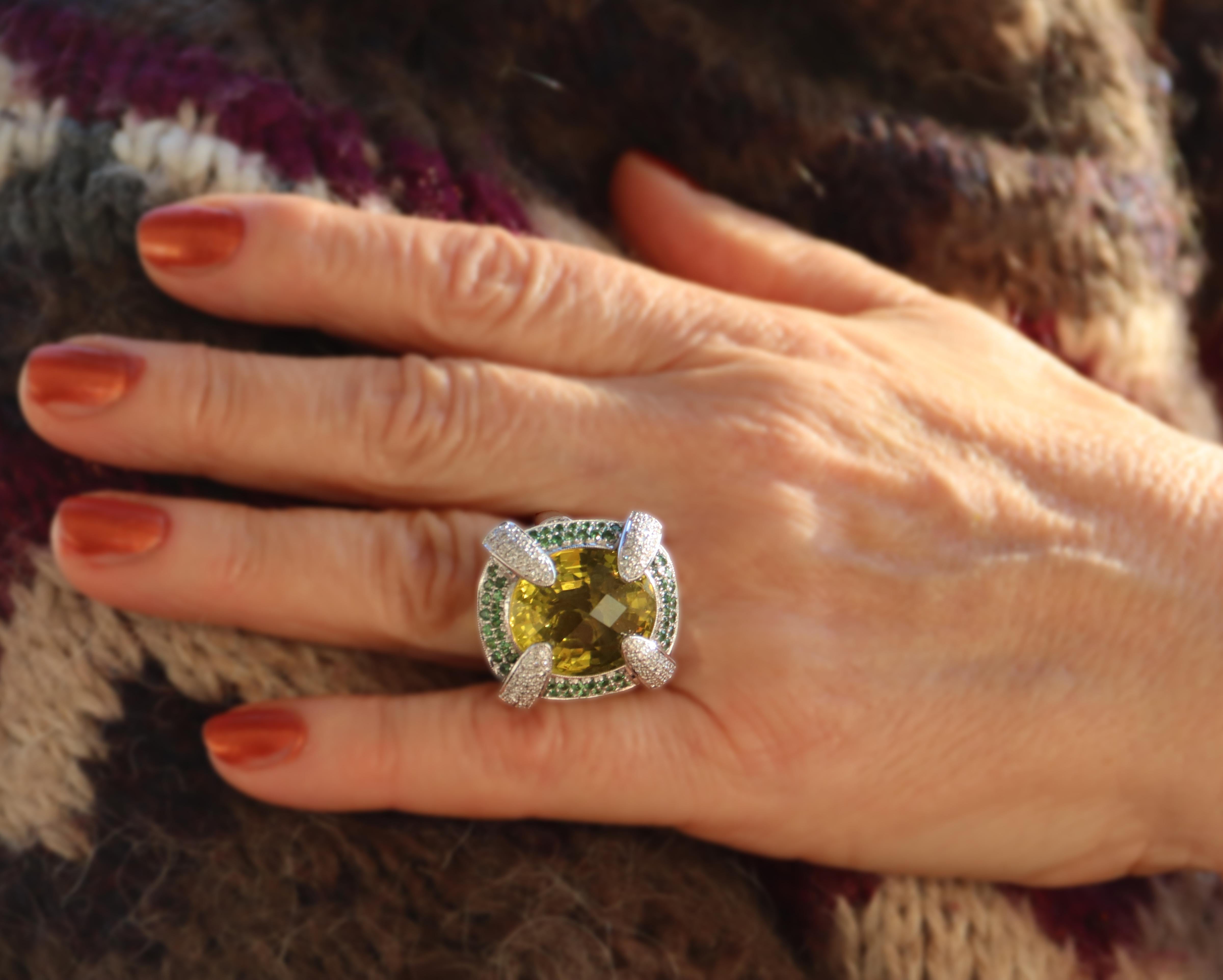 Handcraft Diamonds 18 Karat White Gold Emeralds Yellow Citrine Cocktail Ring For Sale 3