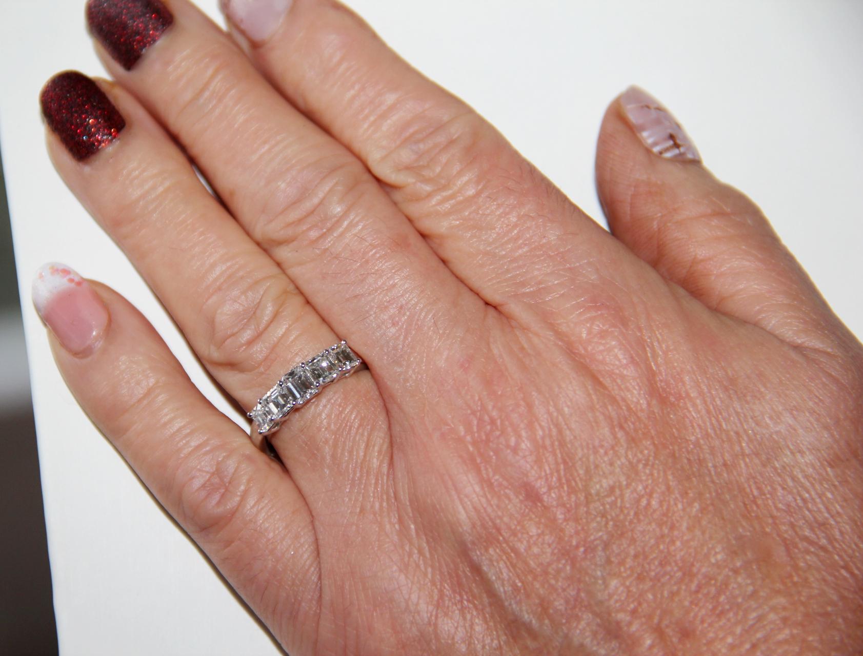 Handcraft Diamonds 18 Karat White Gold Engagement Ring For Sale 6