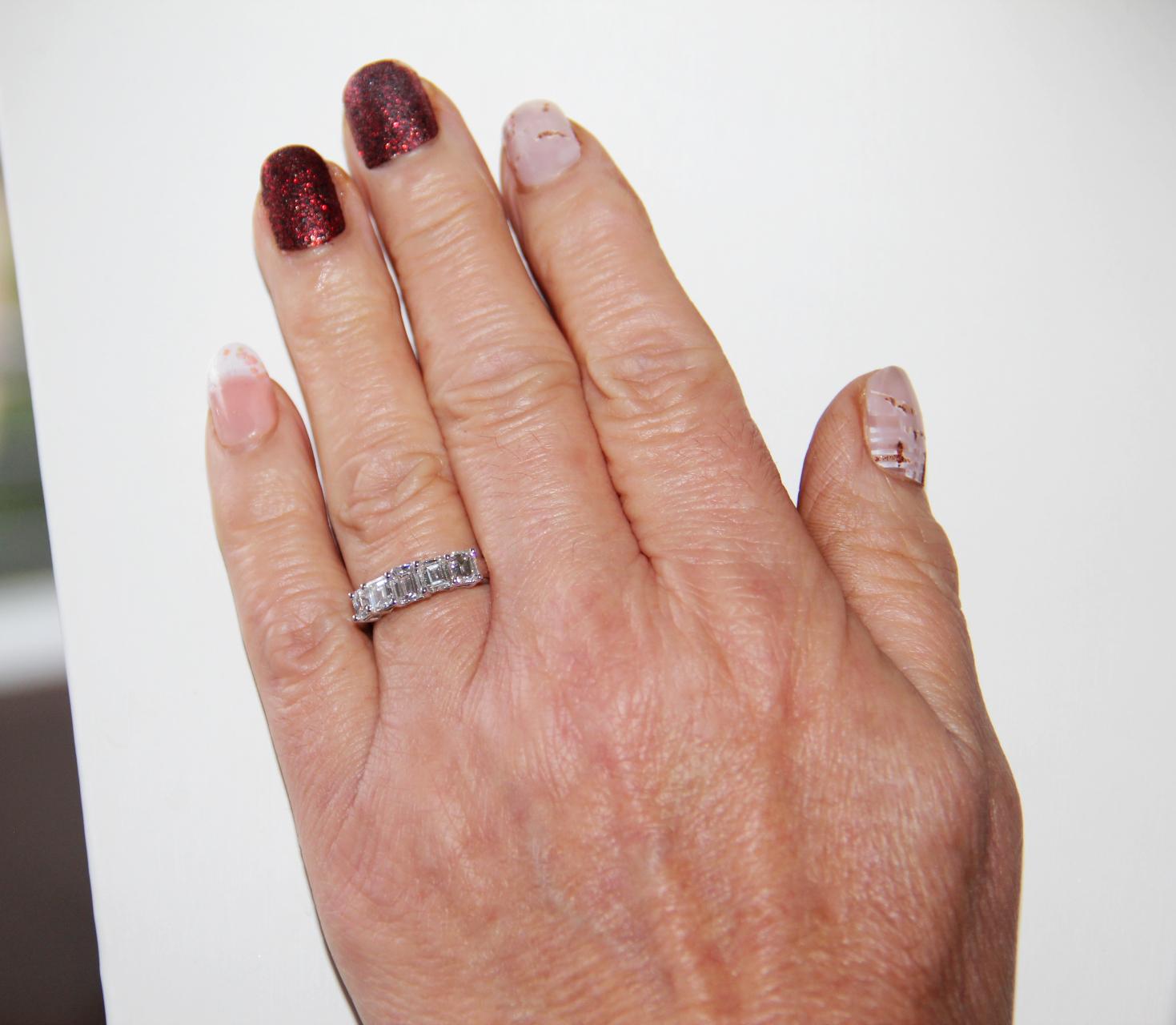 Handcraft Diamonds 18 Karat White Gold Engagement Ring For Sale 7