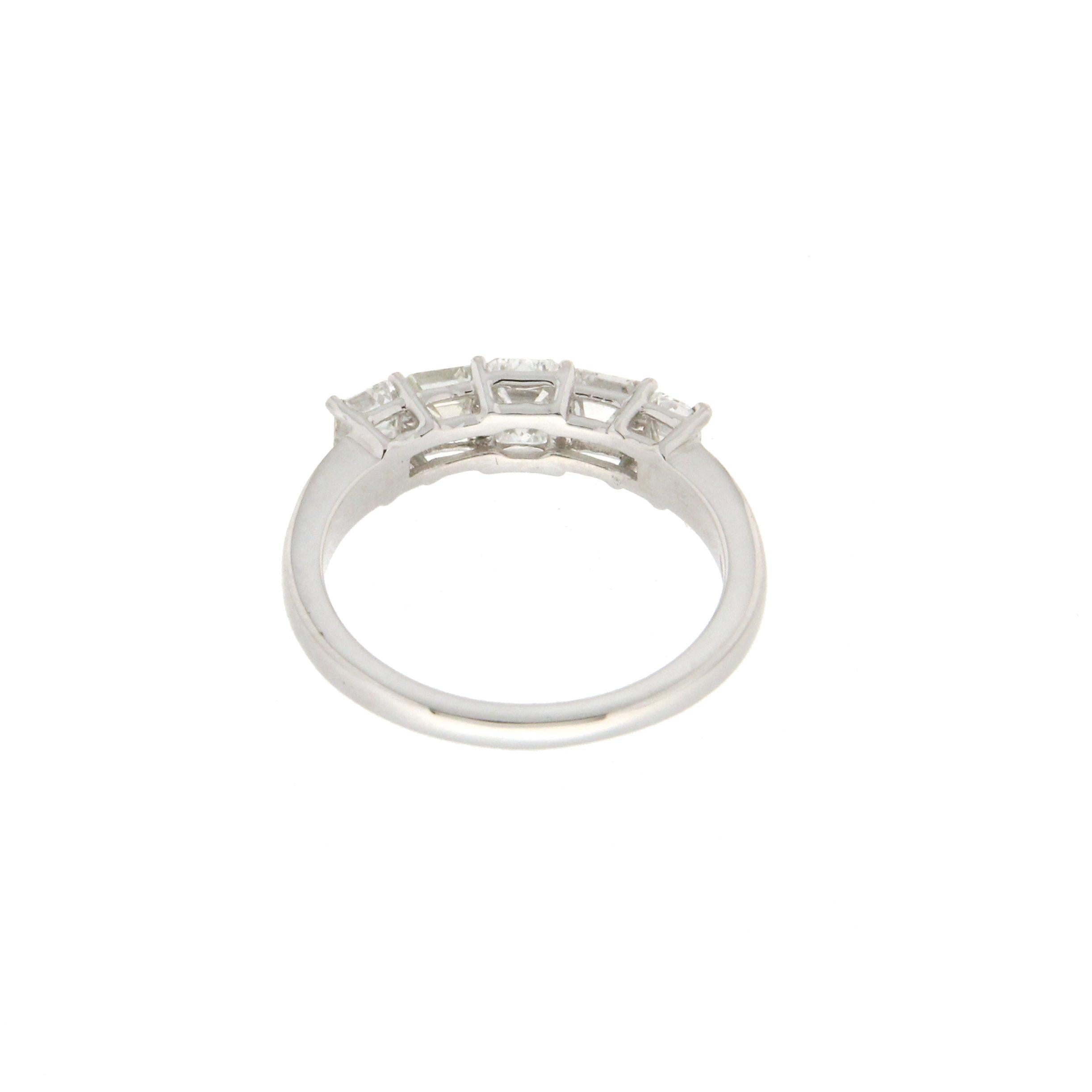 Women's Handcraft Diamonds 18 Karat White Gold Engagement Ring For Sale