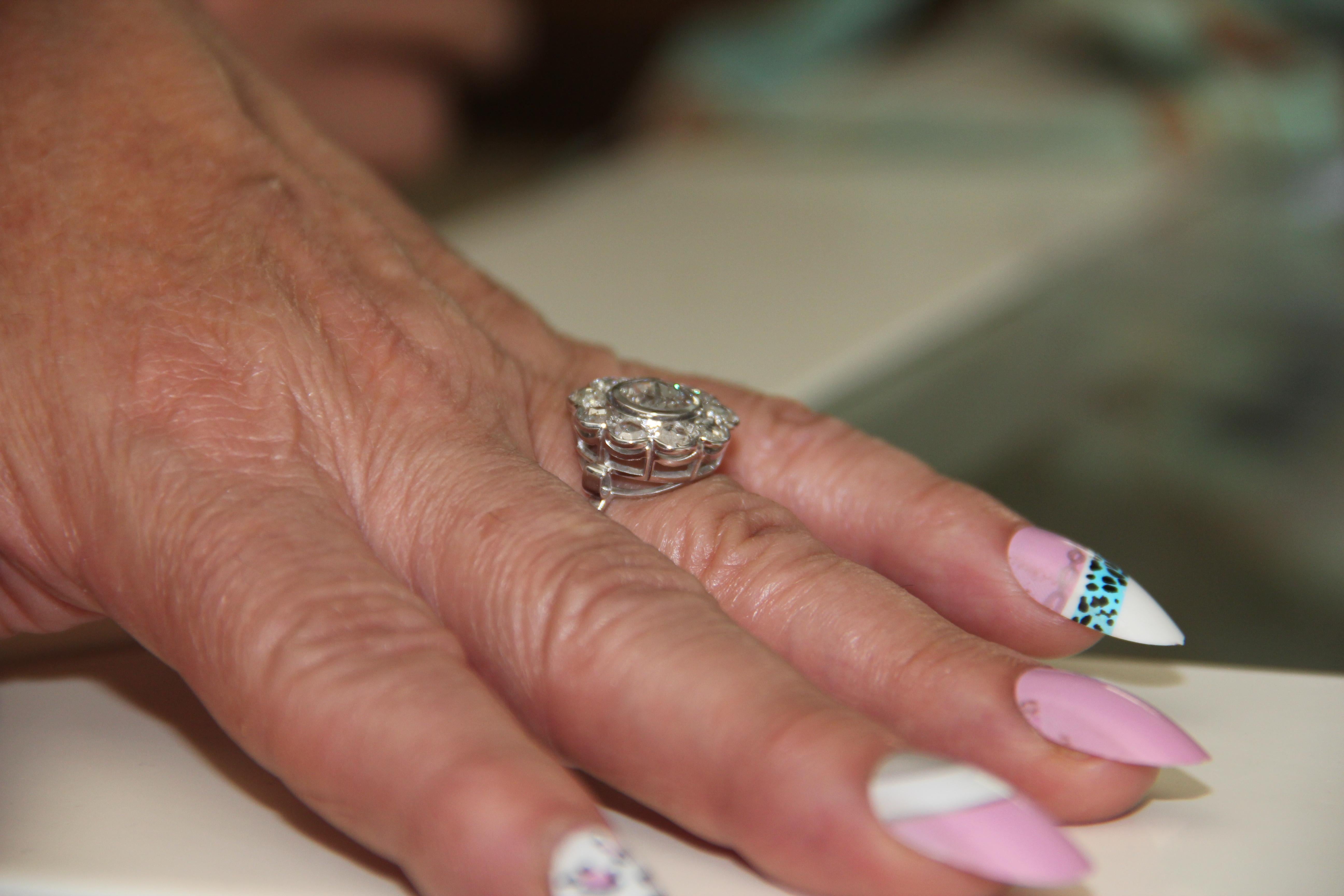 Handcraft Diamonds 18 Karat White Gold Engagement Ring For Sale 3