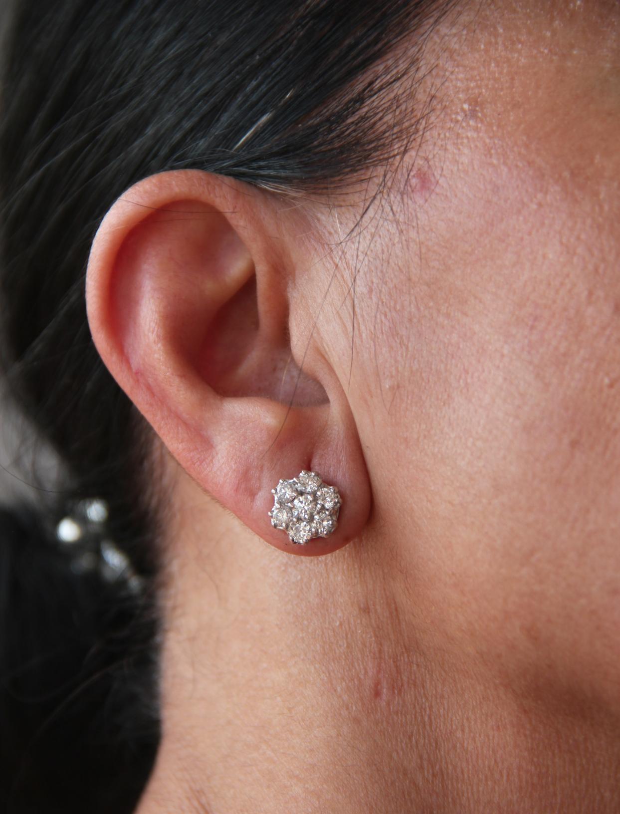 Handcraft Diamonds 18 Karat White Gold Stud Earrings For Sale 2