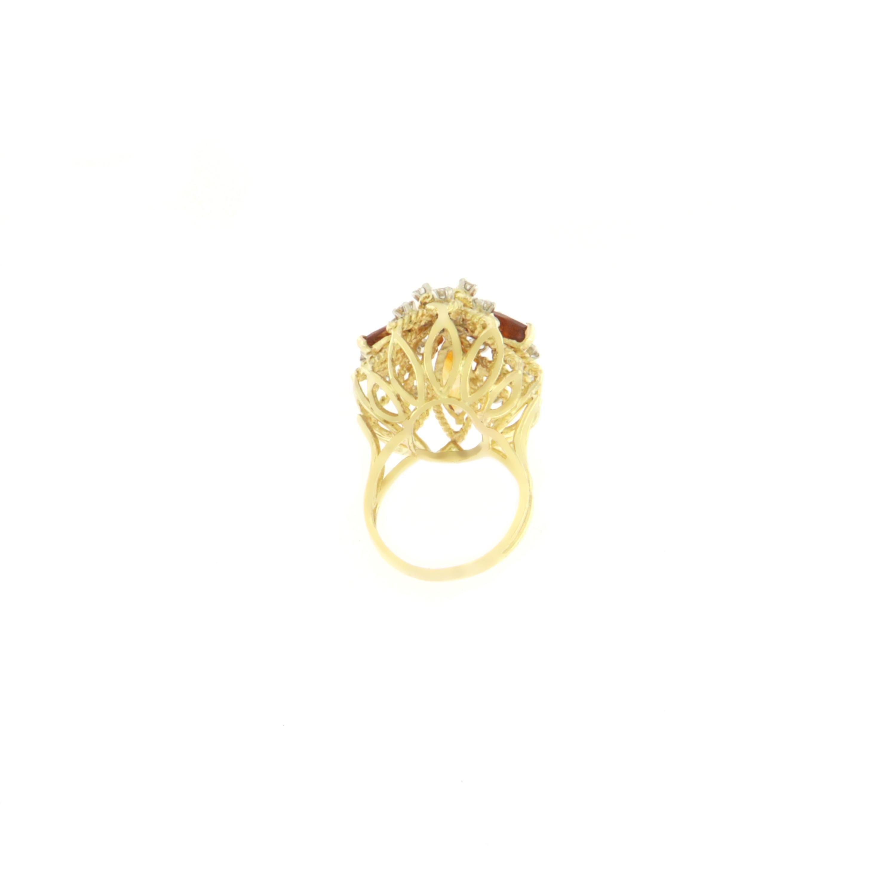 Handcraft Diamonds 18 Karat Yellow Gold Citrine Cocktail Ring In New Condition For Sale In Marcianise, IT