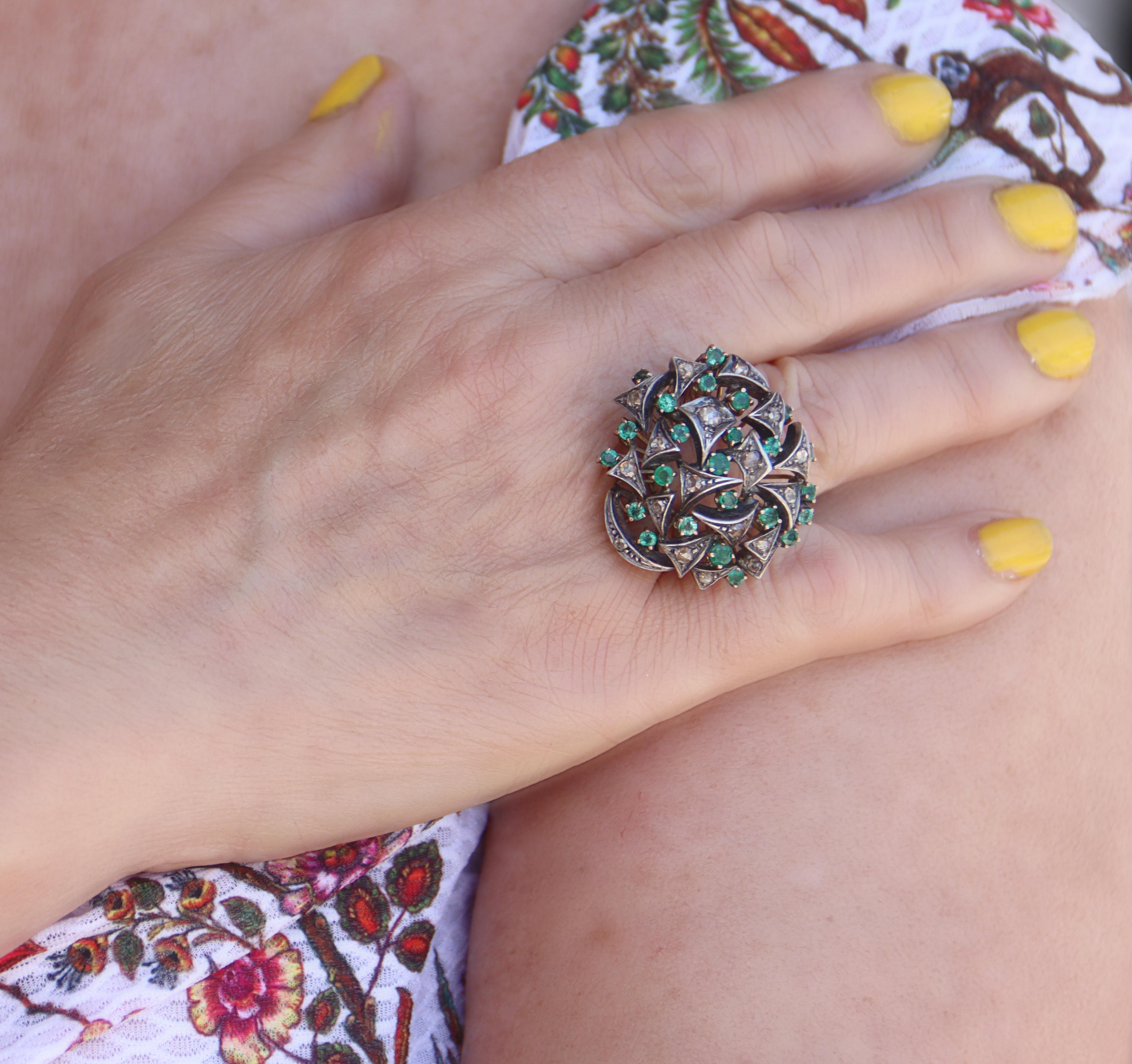 Anillo de Cóctel de Esmeralda de Oro Amarillo de 9 Quilates con Diamantes Artesanales en venta 9