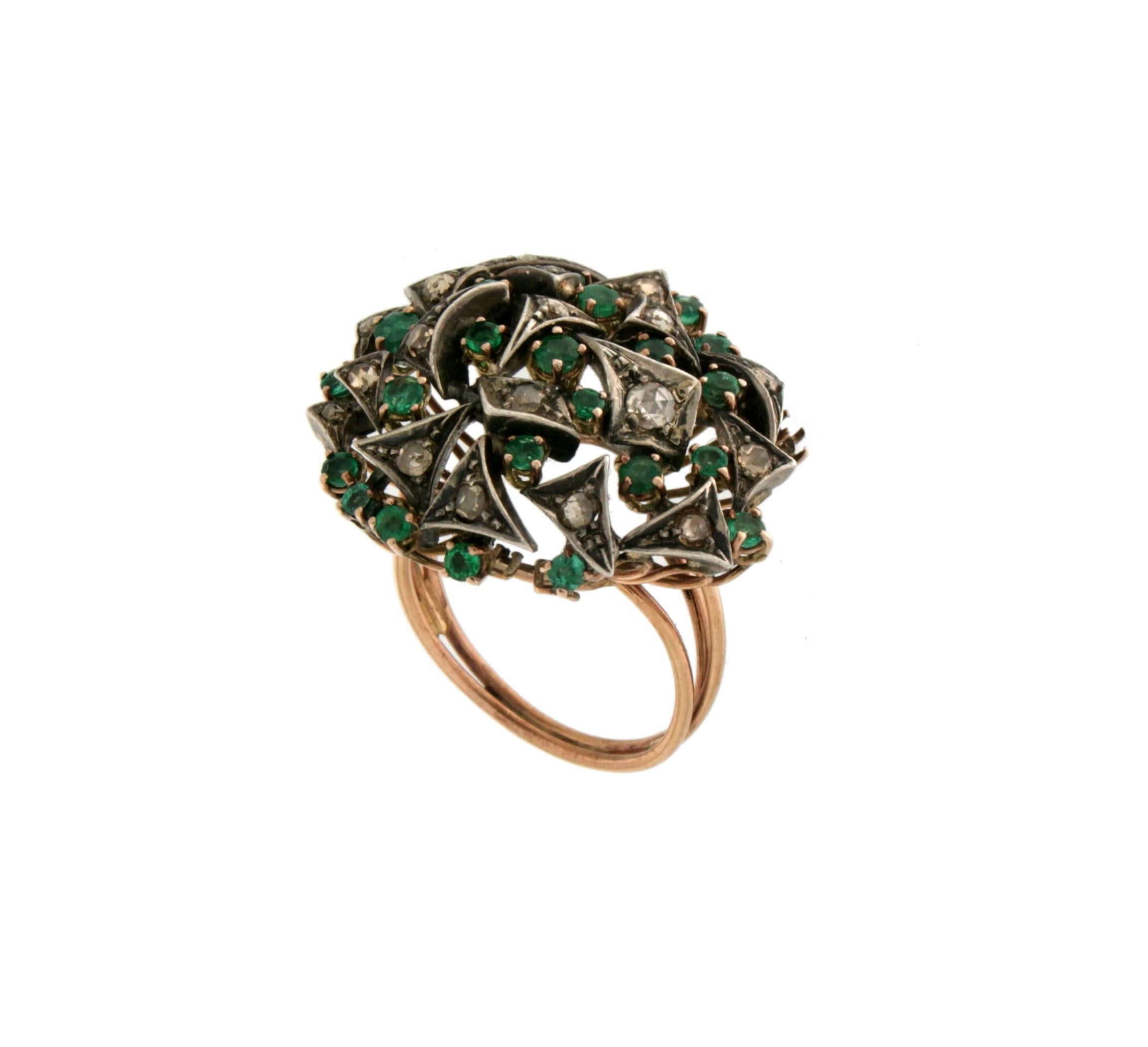 Handcraft Diamonds 9 Karat Yellow Gold Emerald Cocktail Ring In New Condition For Sale In Marcianise, IT