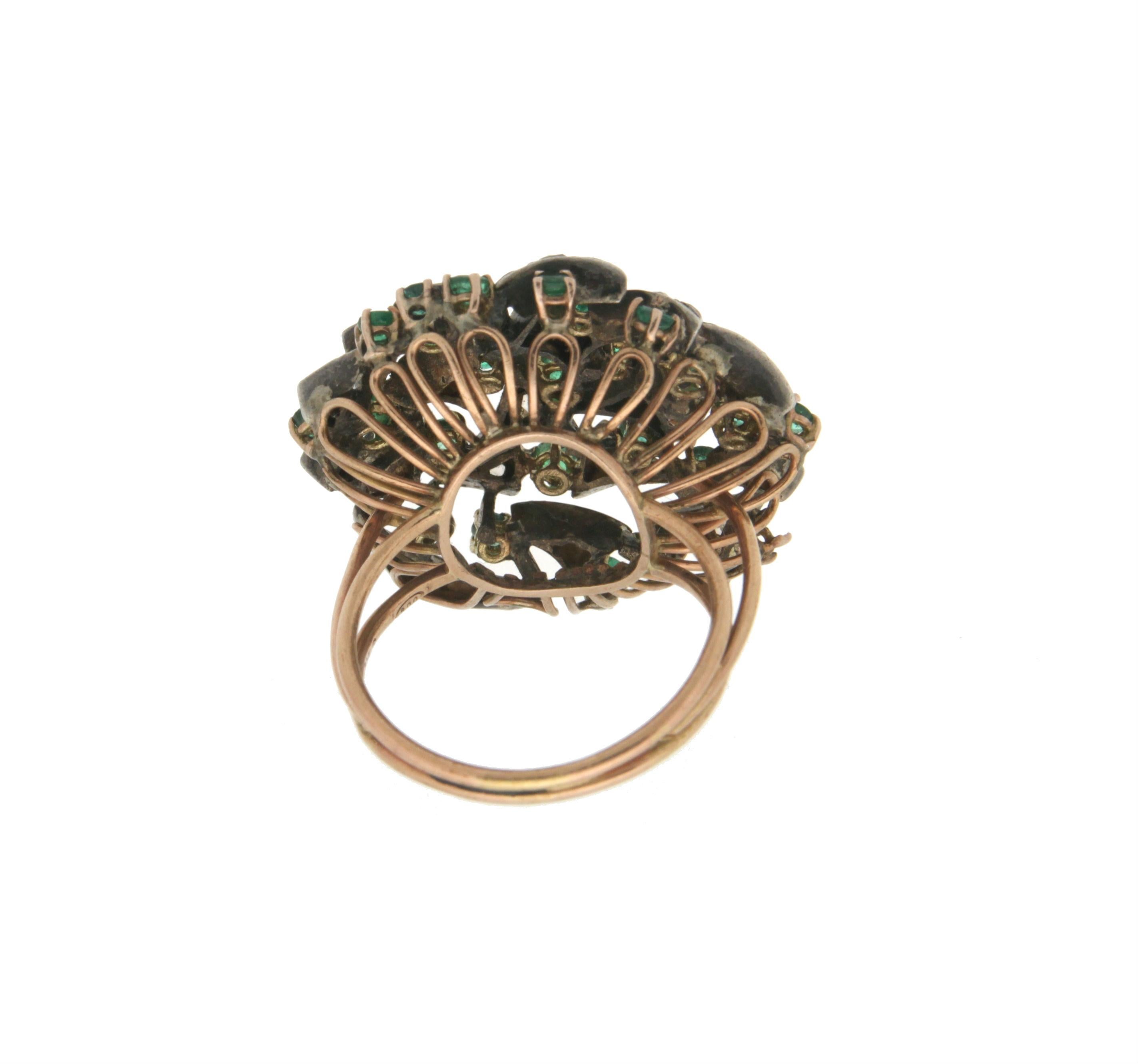 Women's or Men's Handcraft Diamonds 9 Karat Yellow Gold Emerald Cocktail Ring For Sale