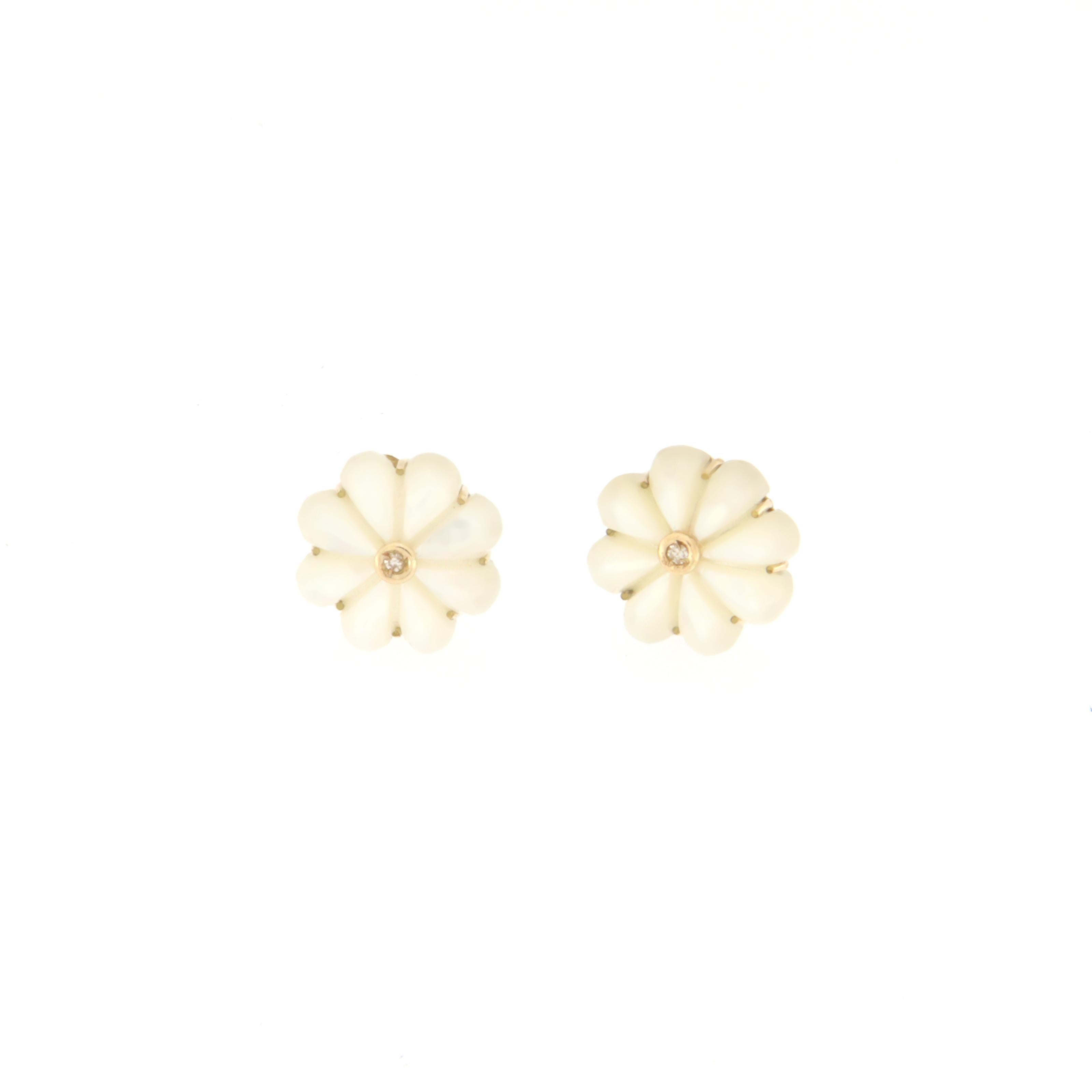 Women's Handcraft Diamonds 9 Karat Yellow Gold Mother of Pearls Stud Earrings For Sale