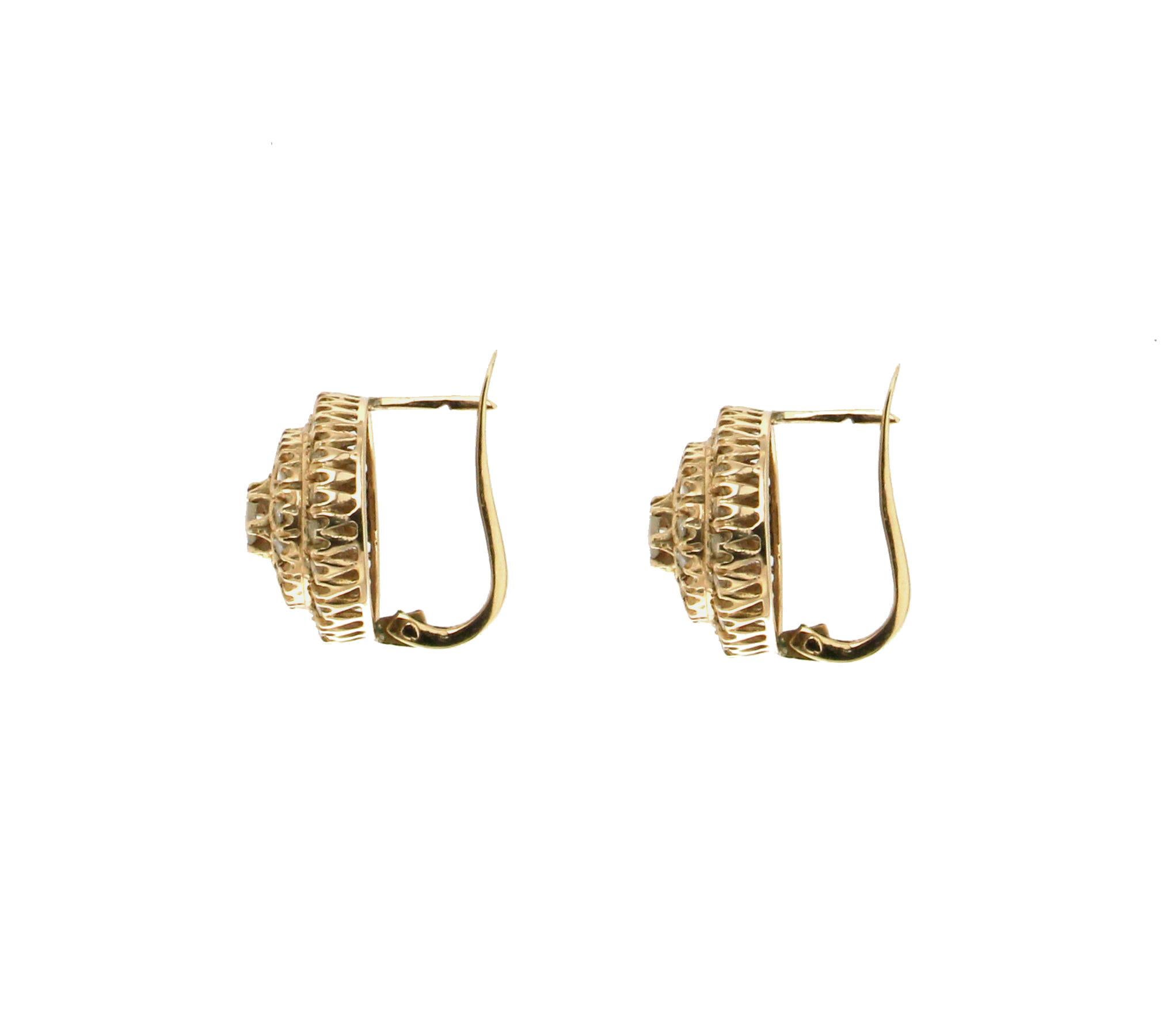 Artisan Handcraft Diamonds 9 Karat Yellow Gold Stud Earrings For Sale