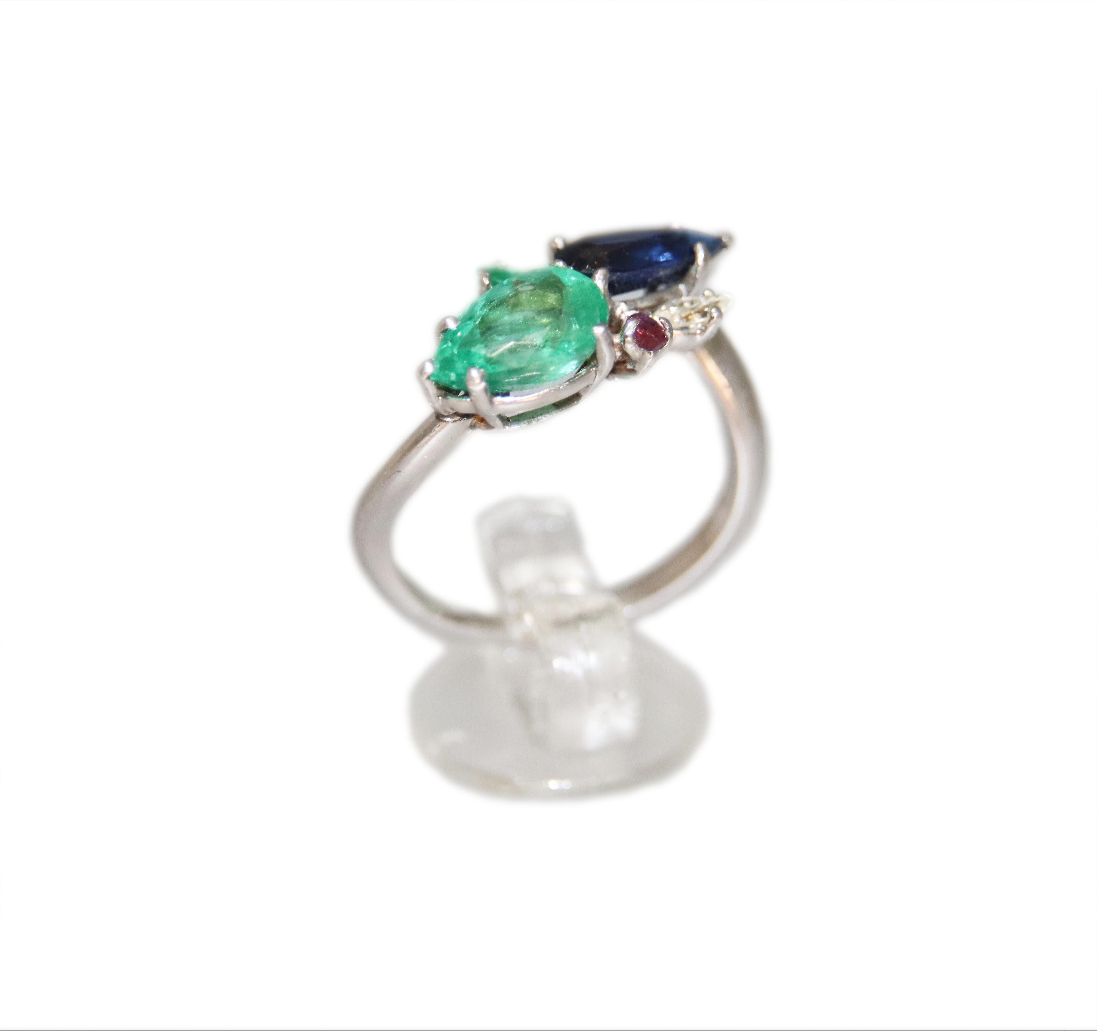 Handcraft Diamonds Platinum Emerald Sapphire Drops Cocktail Ring For Sale 4