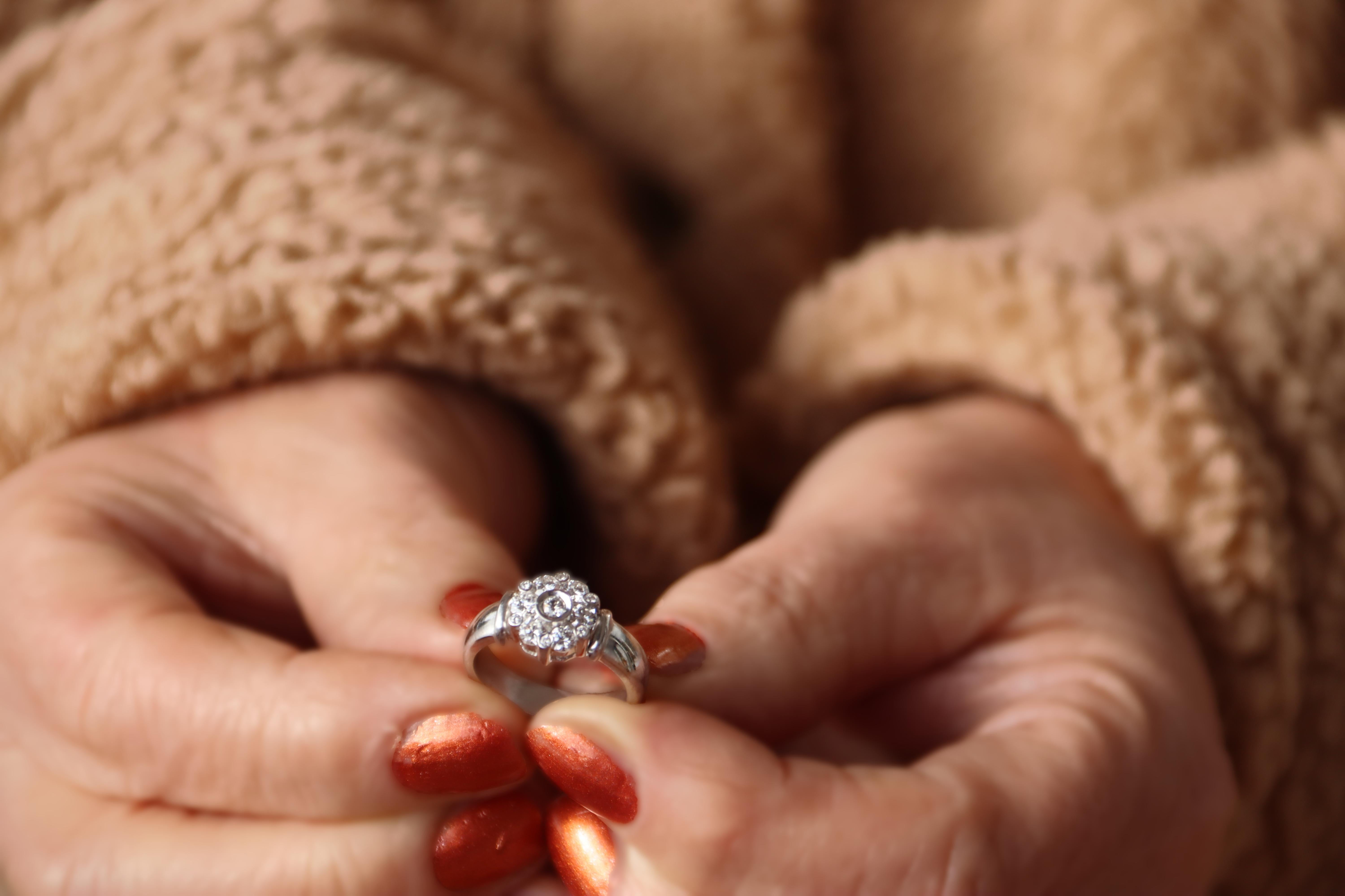 Handcraft Diamanten Platin Verlobungsring im Angebot 5