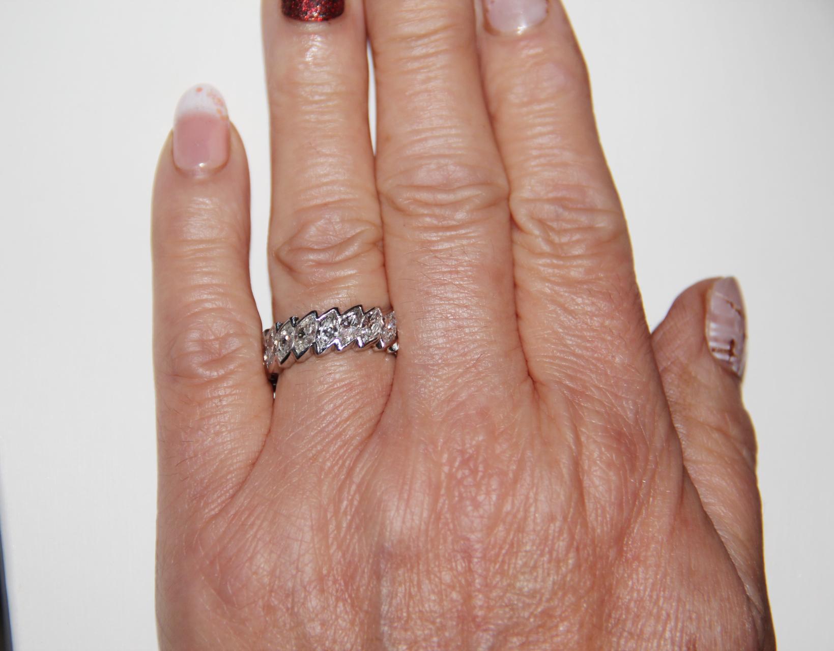Bague de fiançailles en platine avec diamants, fabrication artisanale en vente 9