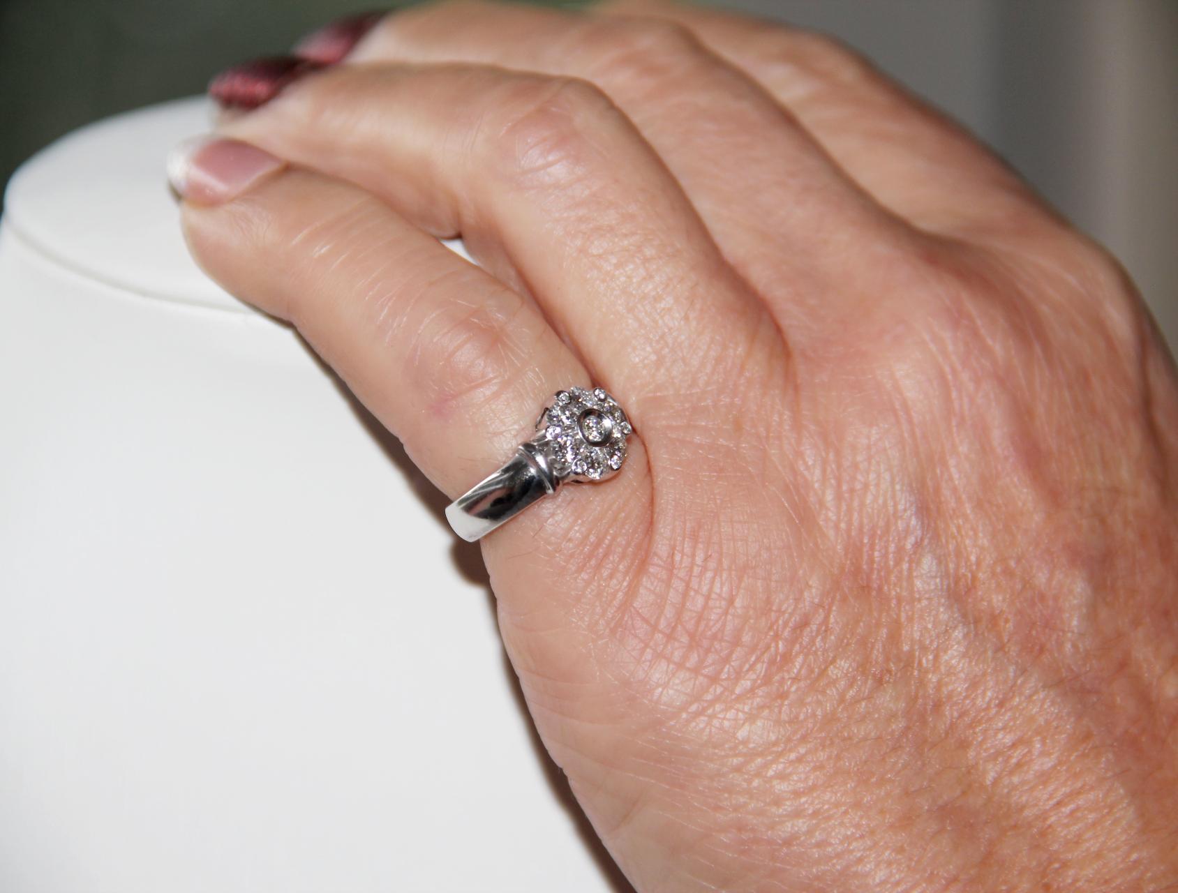 Handcraft Diamonds Platinum Engagement Ring For Sale 3