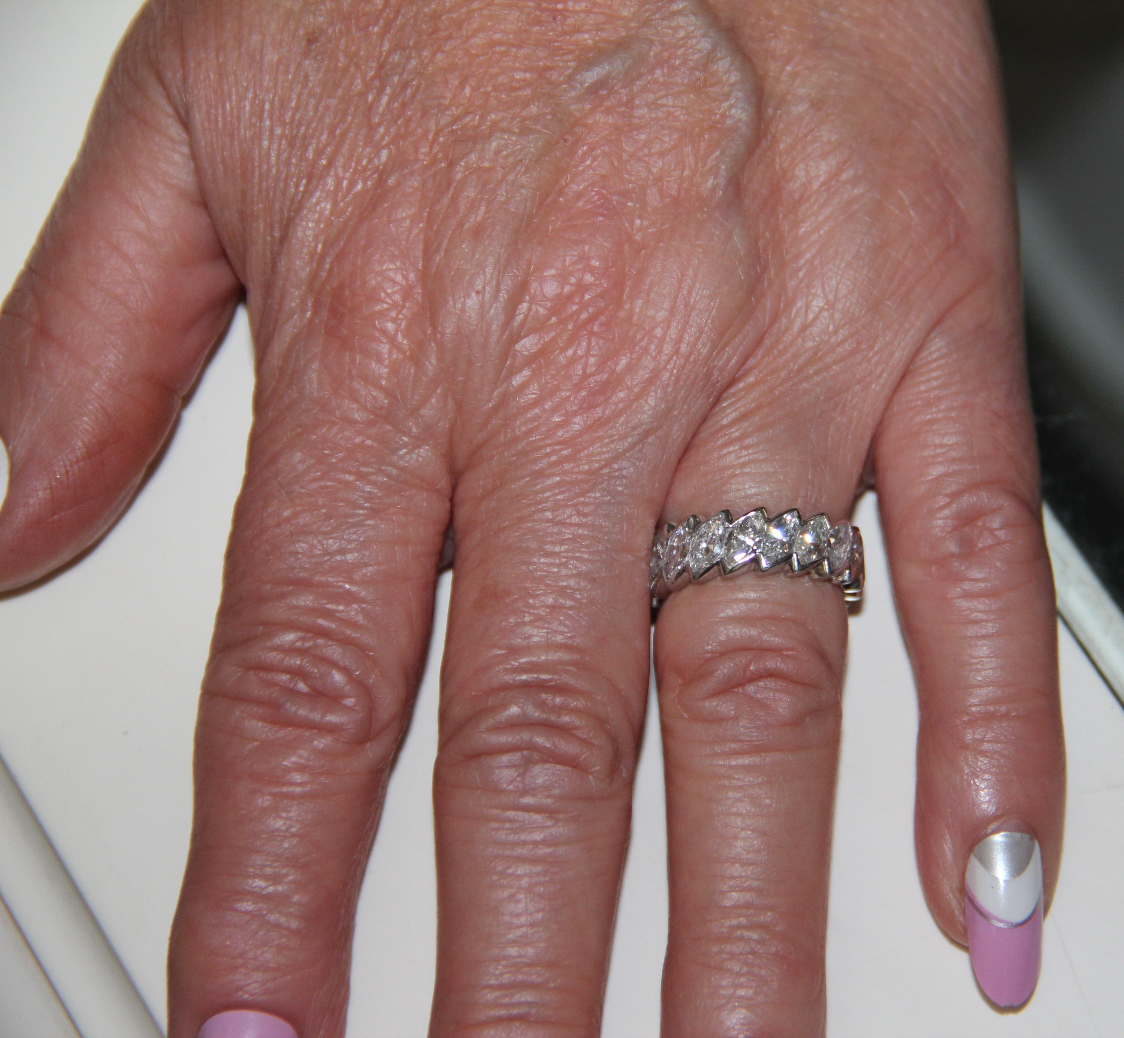 Bague de fiançailles en platine avec diamants, fabrication artisanale en vente 3