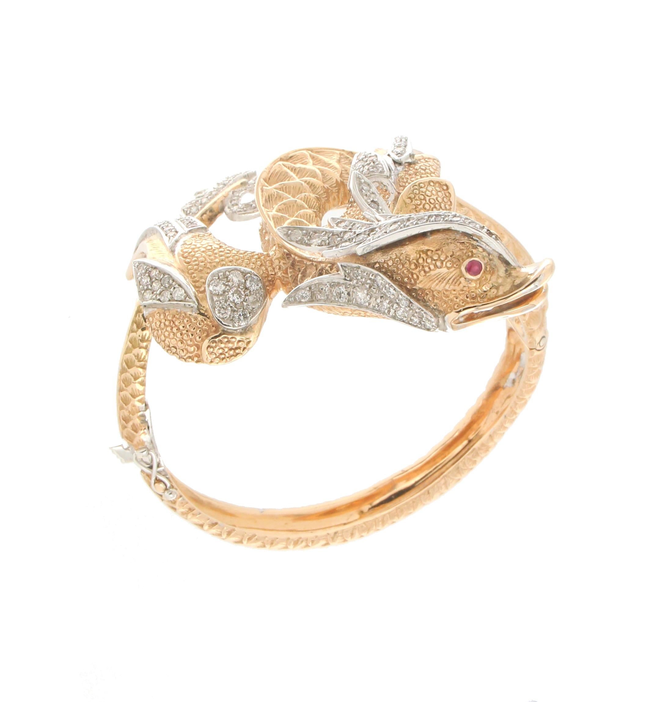 Handcraft Dragon 14 Karat Yellow and White Gold Diamonds Bangle Bracelet In New Condition In Marcianise, IT