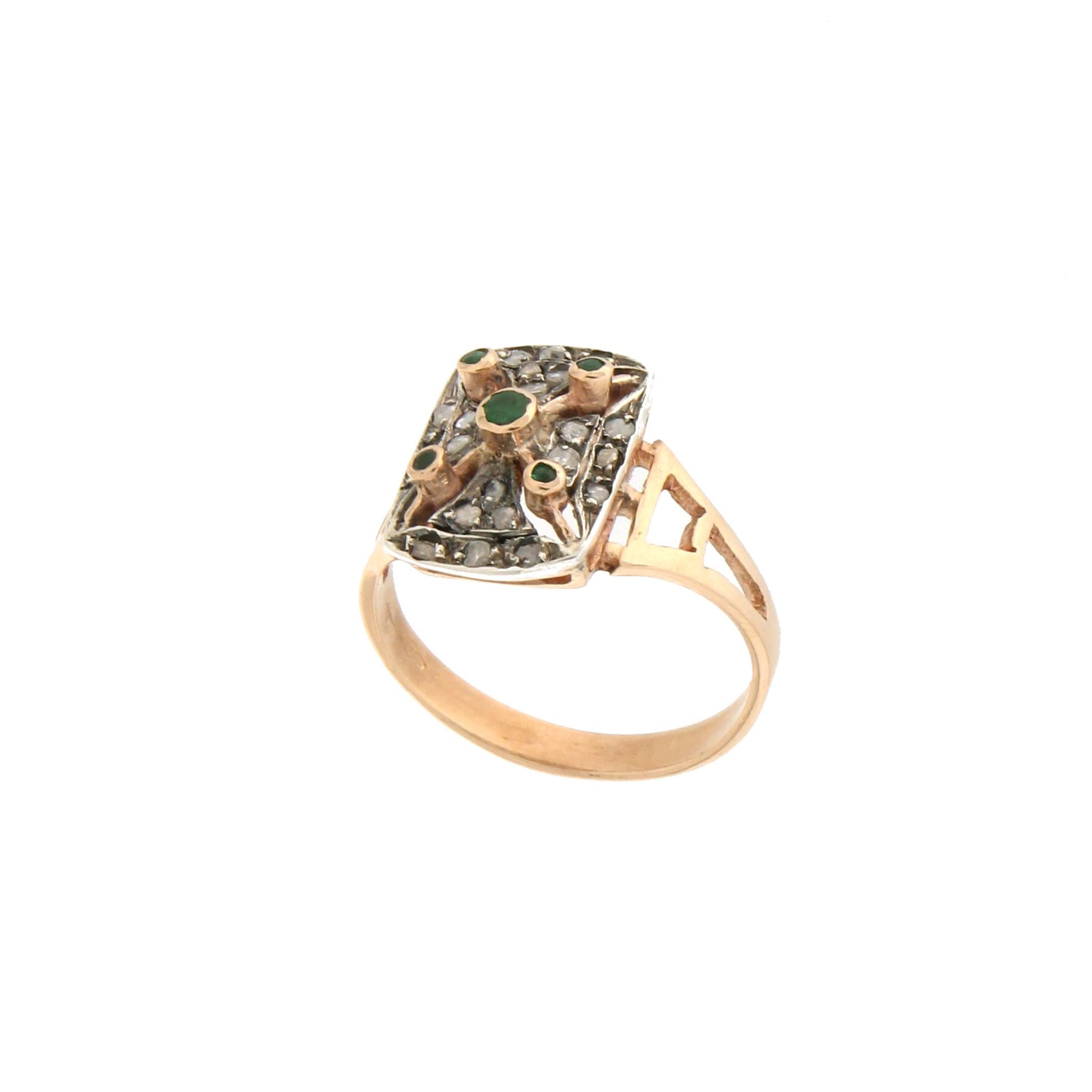 Old European Cut Handcraft Emerald 14 Karat Yellow Gold Diamonds Cocktail Ring For Sale