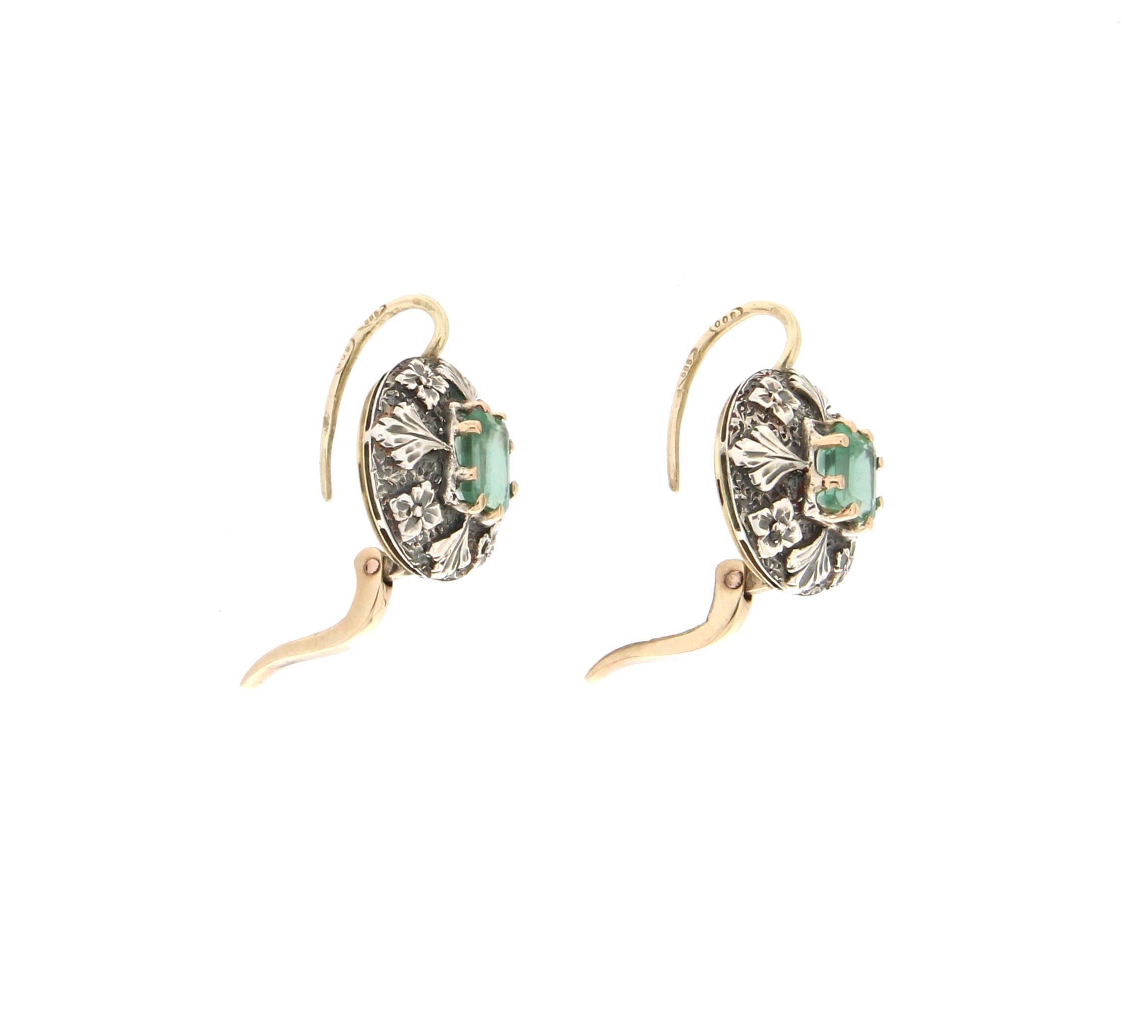 Artisan Handcraft Emerald 14 Karat Yellow Gold Drop Earrings For Sale