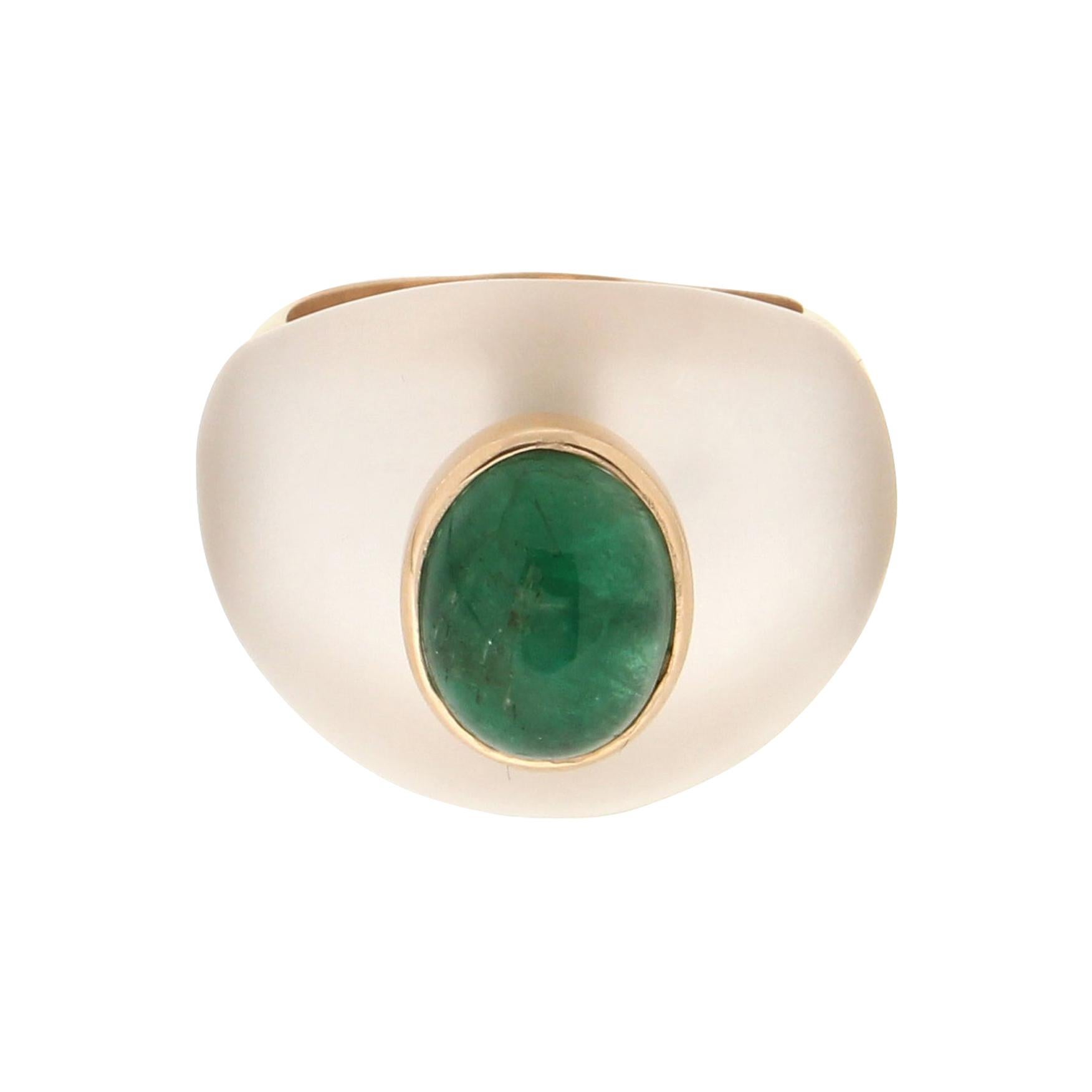 Handcraft Emerald 14 Karat Yellow Gold Rock Crystal Cocktail Ring For Sale