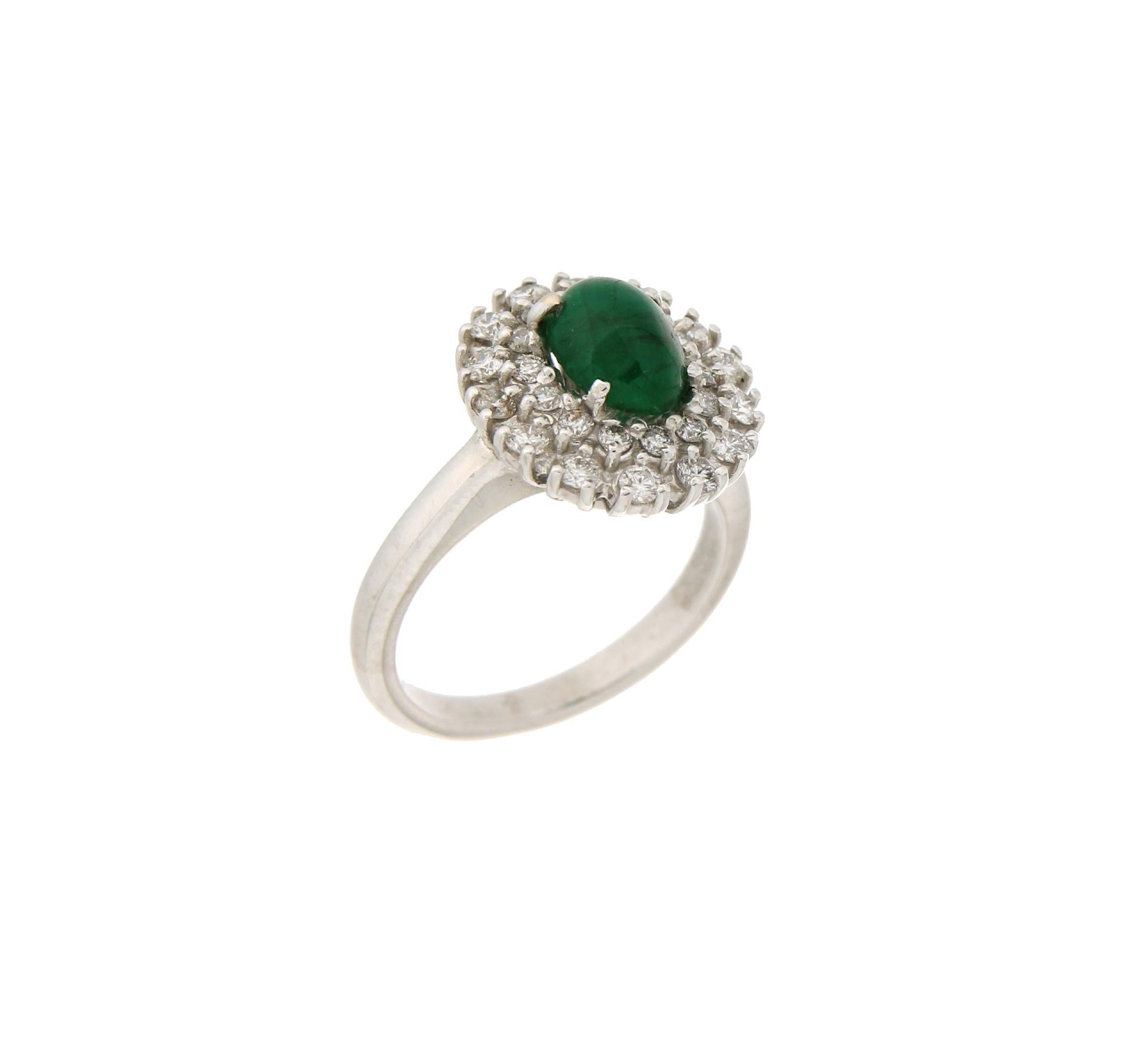 Handcraft Emerald 18 Karat White Gold Diamonds Cocktail Ring In New Condition For Sale In Marcianise, IT