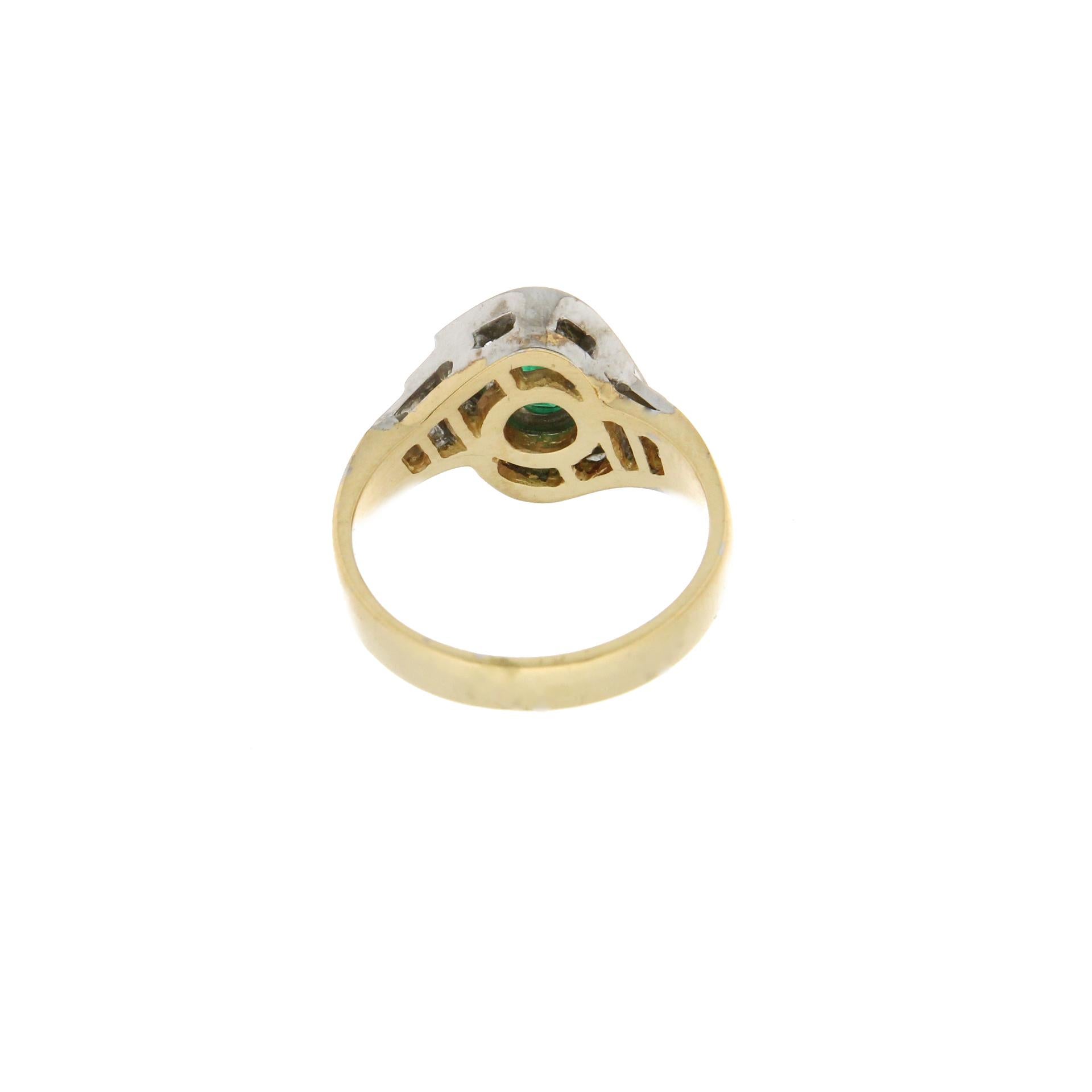 Artisan Handcraft Emerald 18 Karat Yellow Gold Diamonds Cocktail Ring For Sale