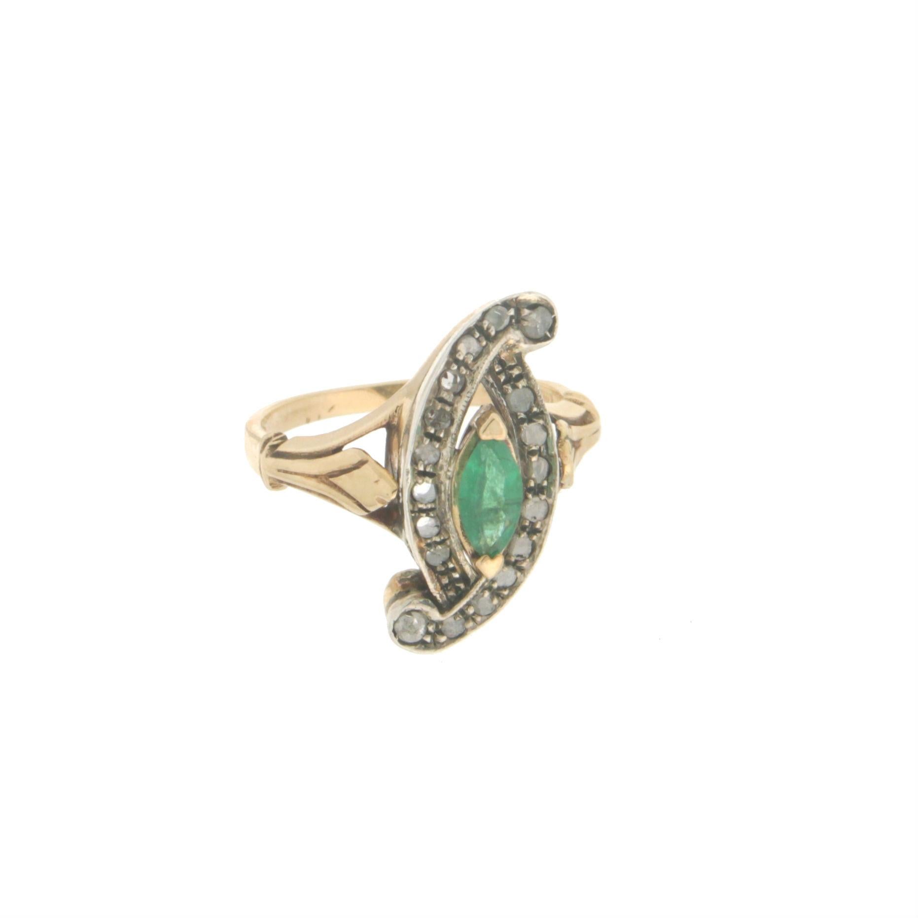 Women's or Men's Handcraft Emerald 9 Karat Yellow Gold Diamonds Cocktail Ring For Sale