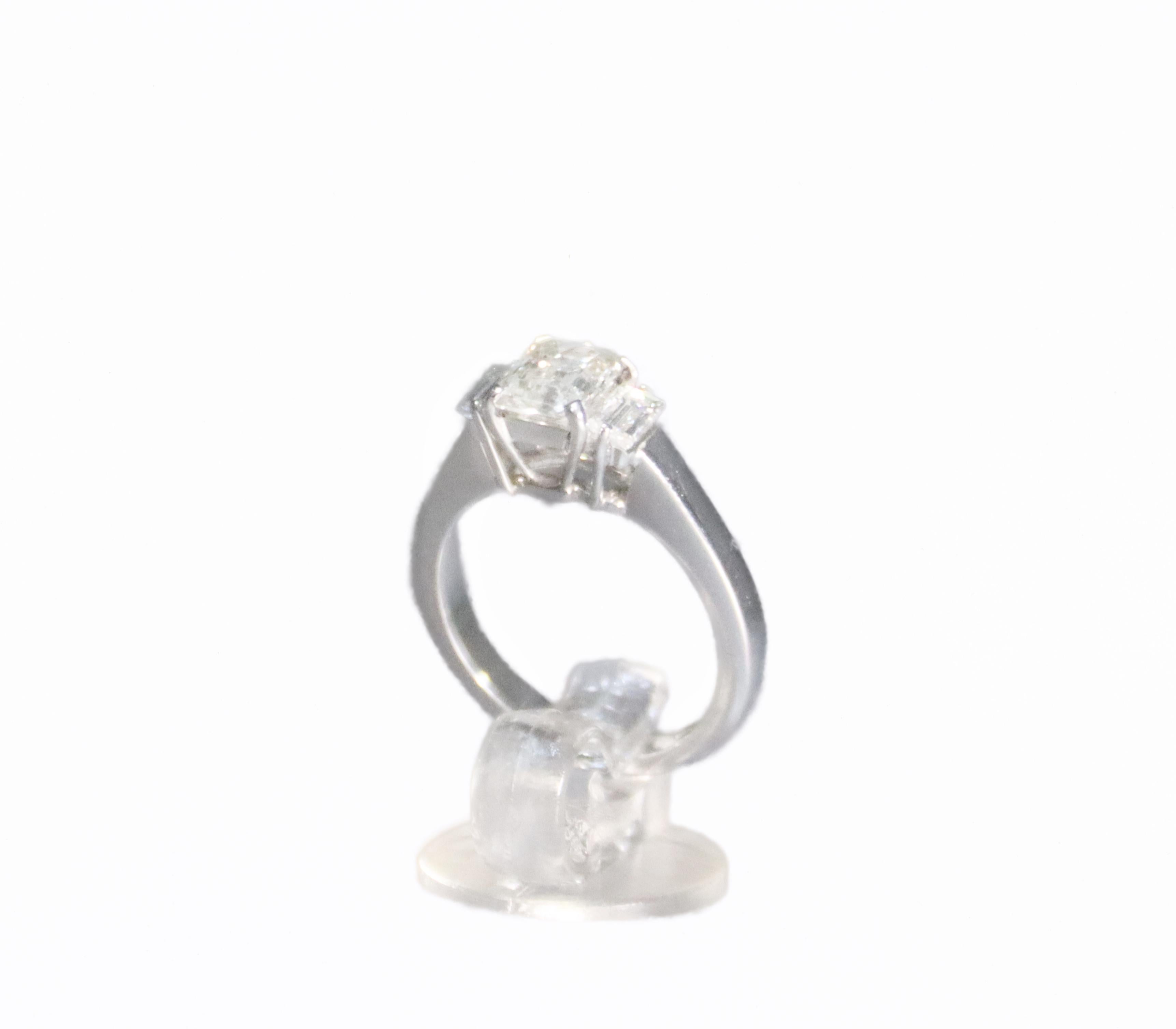 Handcraft Emerald Cut Diamonds 18 Karat White Gold Engagement Ring For Sale 6