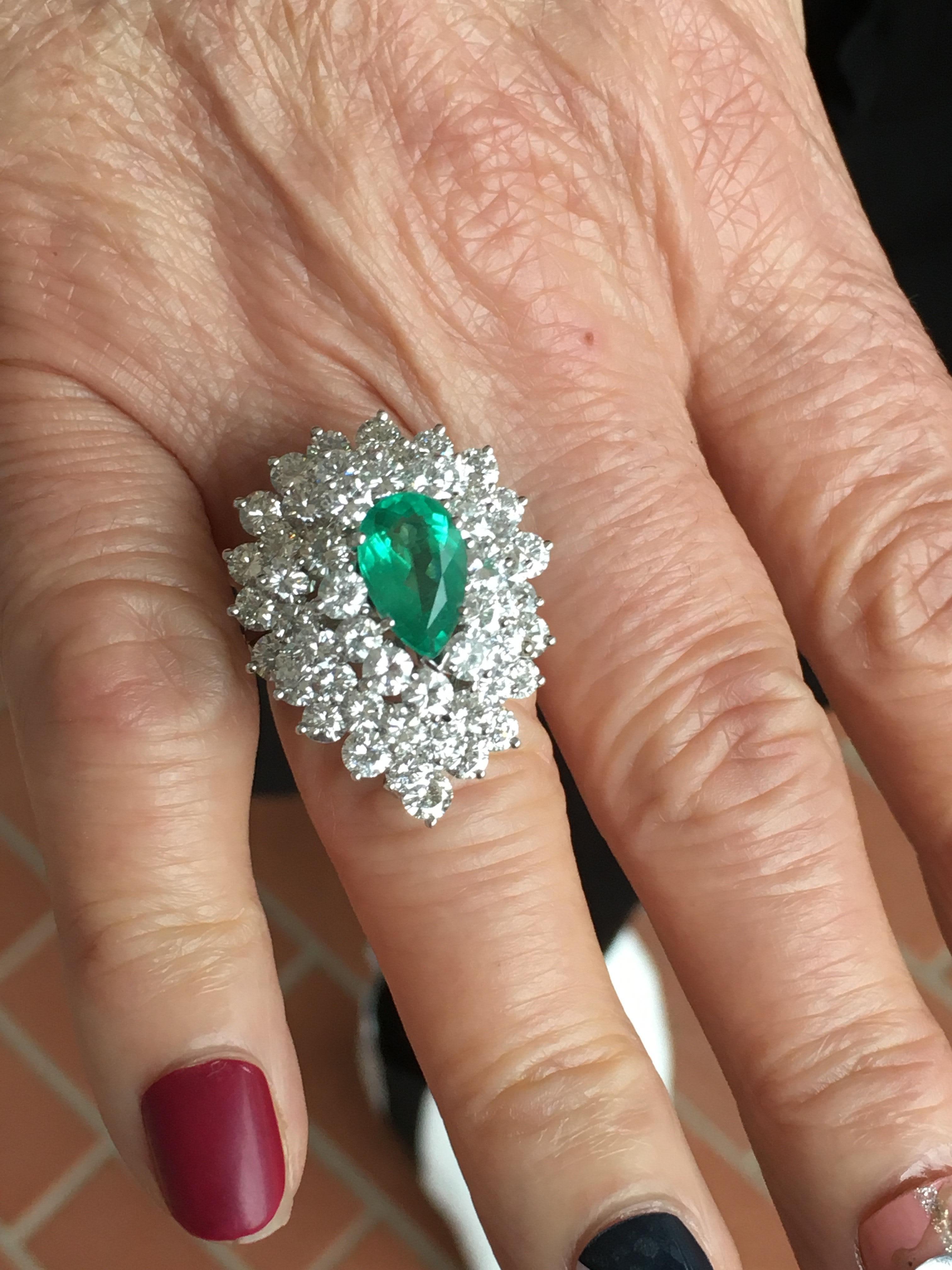 Handcraft Emerald Diamond Cluster Platinum Ring 14
