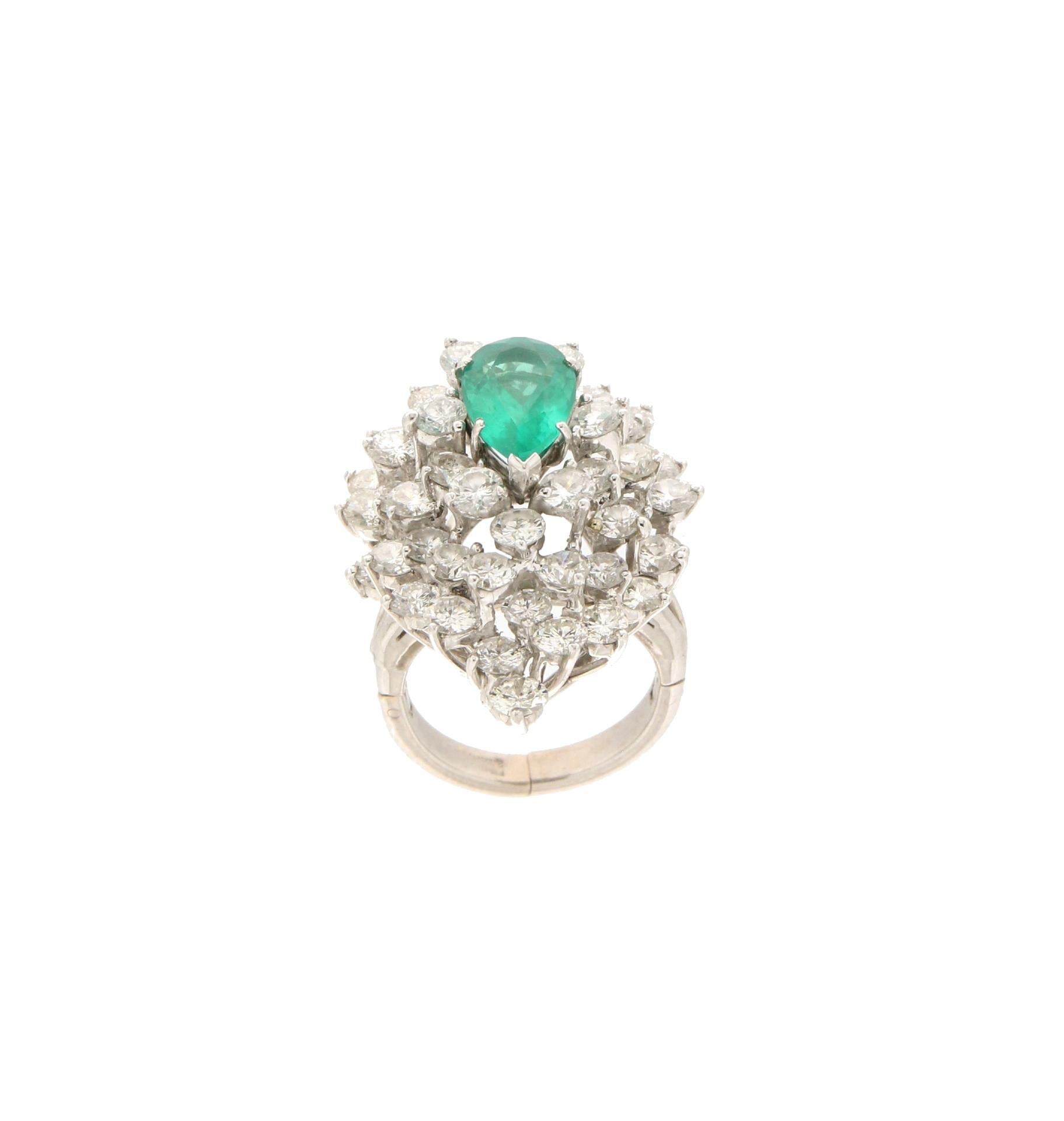 Artisan Handcraft Emerald Diamond Cluster Platinum Ring